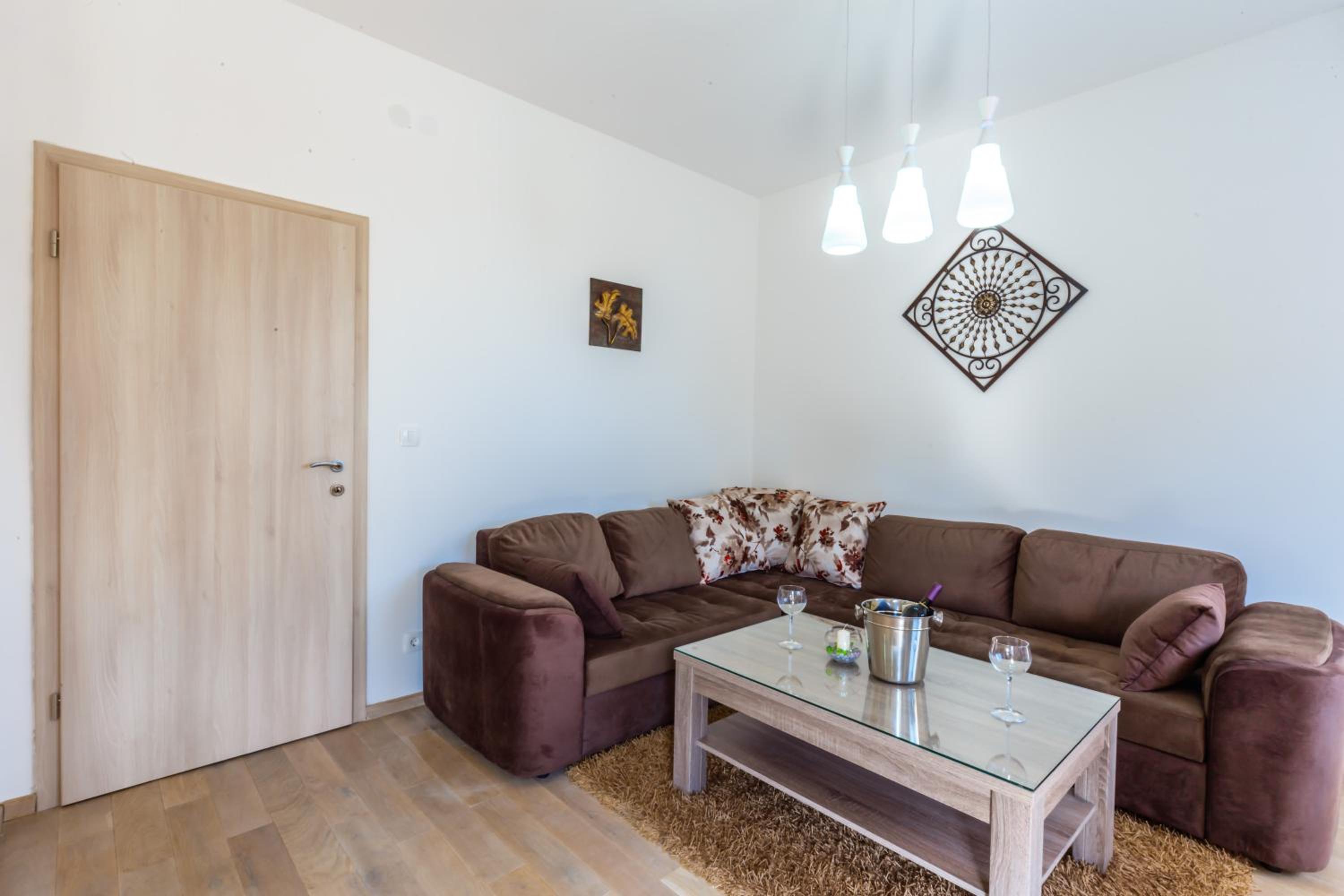 Opium Mar Apartments