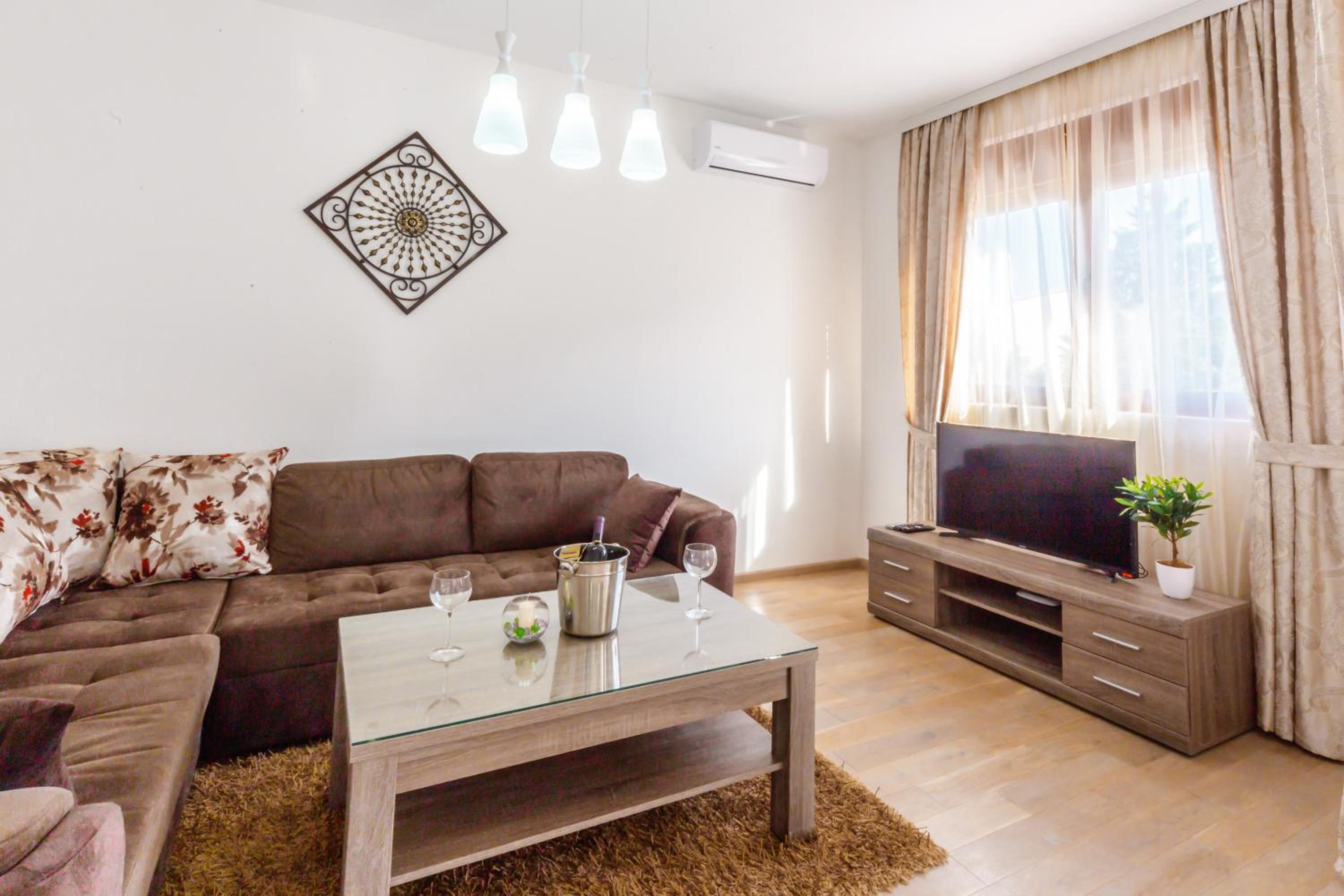 Opium Mar Apartments