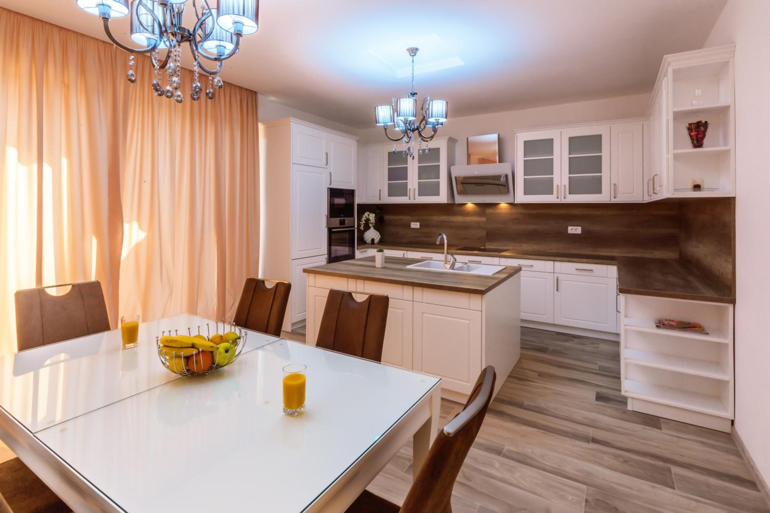 Opium Mar Apartments