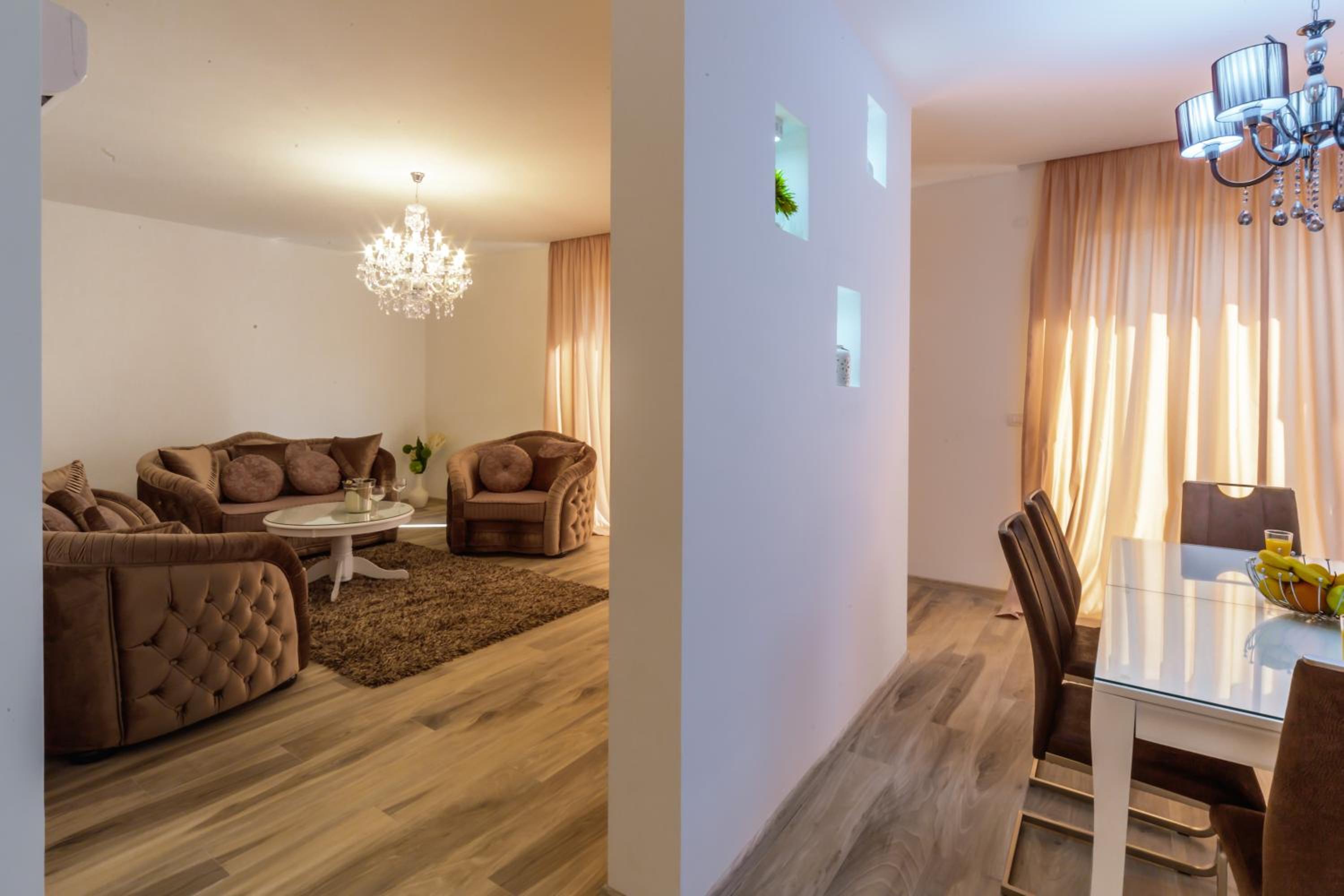 Opium Mar Apartments