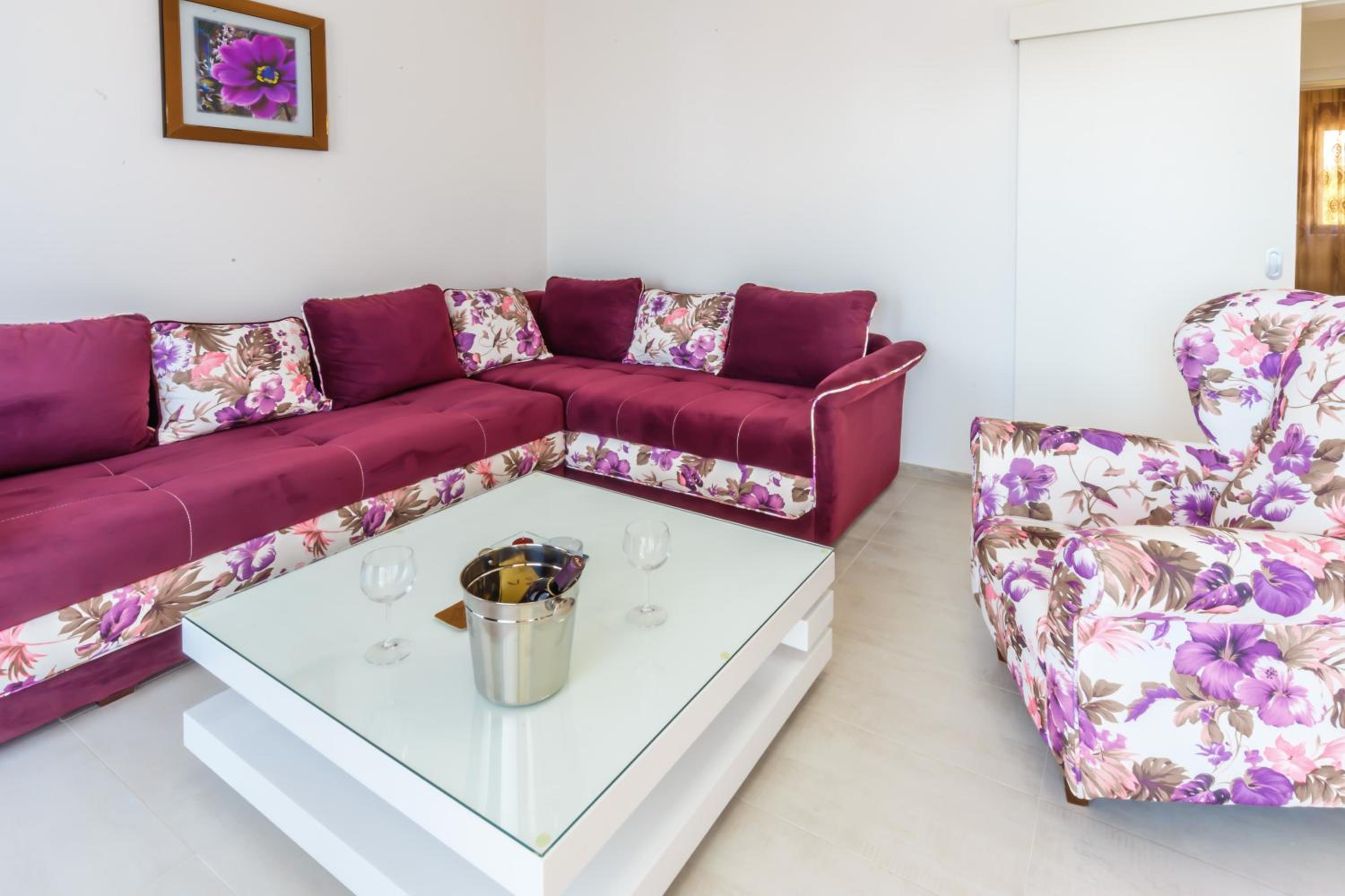 Opium Mar Apartments