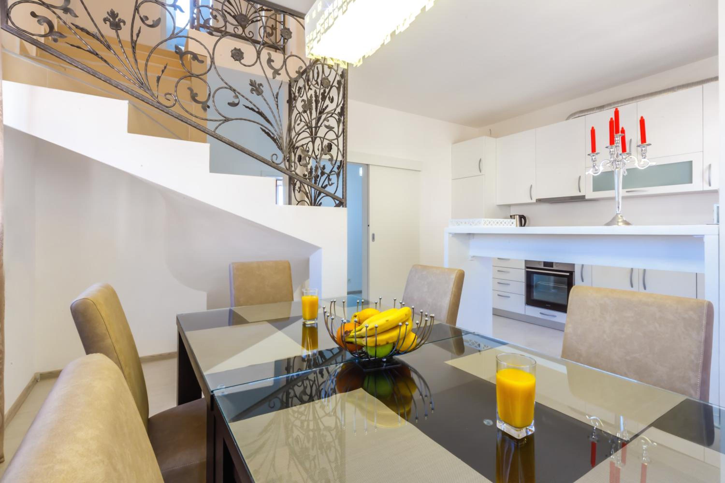 Opium Mar Apartments