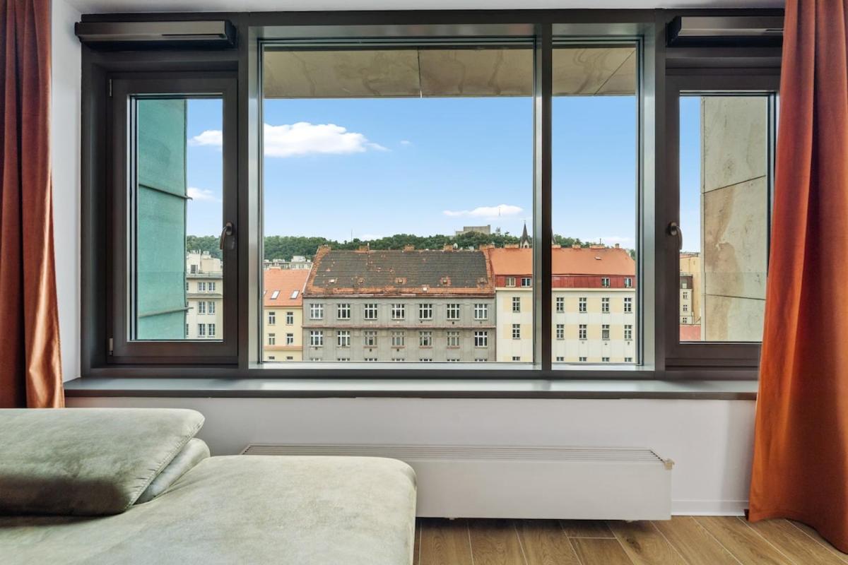 Karlín Diamond View & Garage