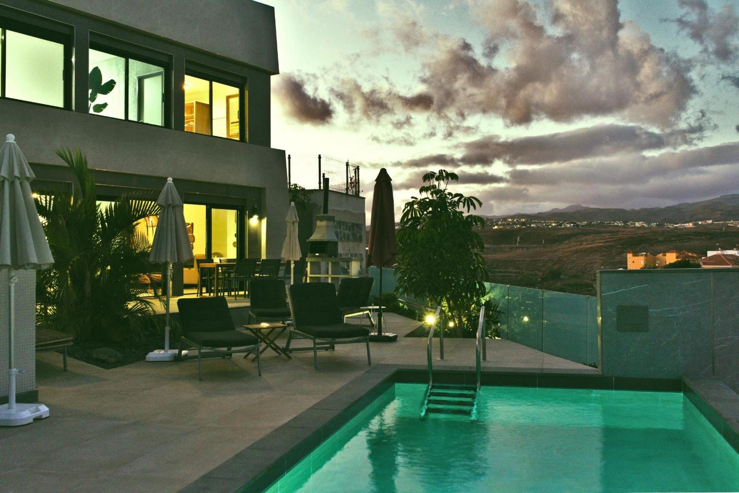 VillasRoyale Silvermoon - Serenity, Styled in Luxury!