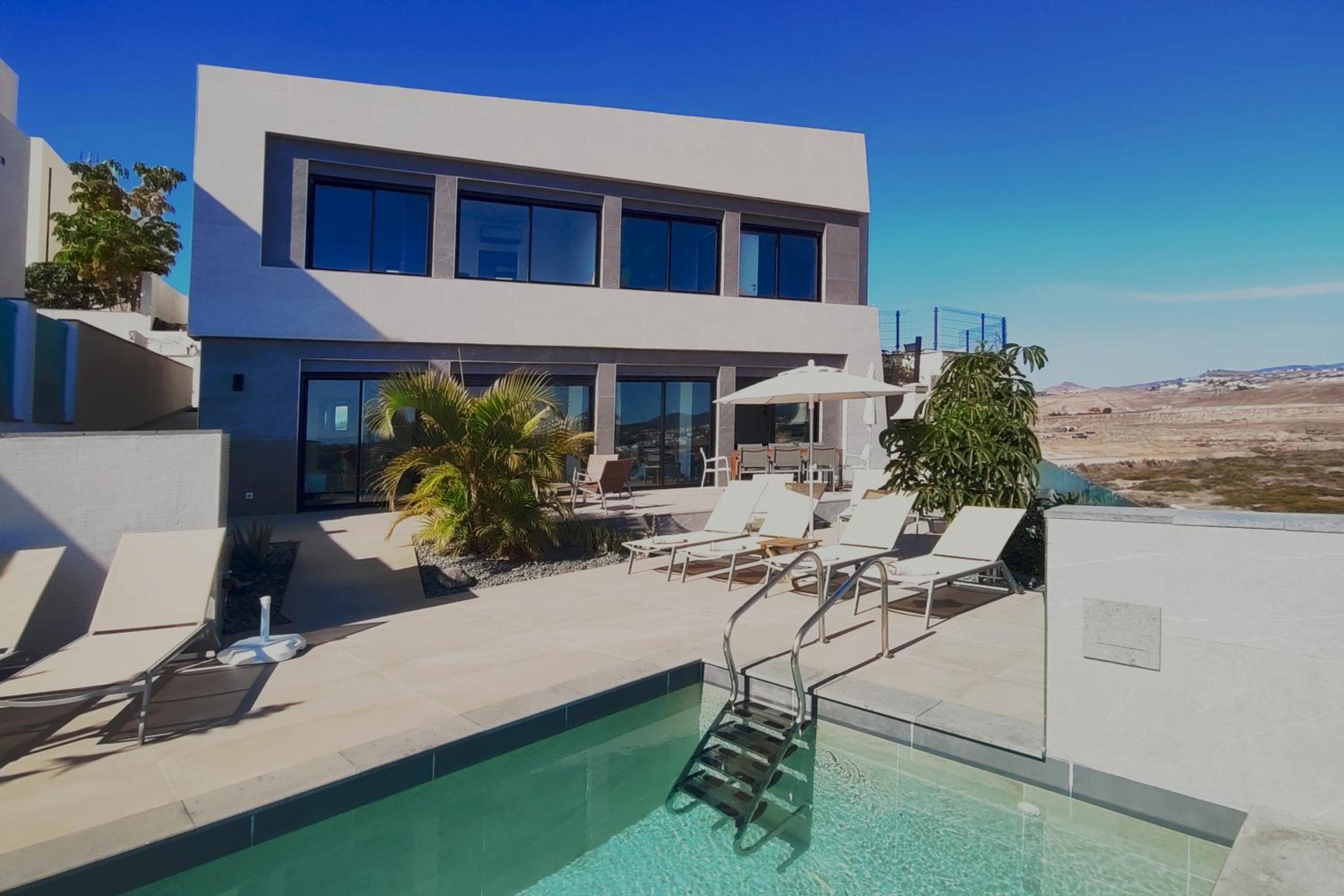 VillasRoyale Silvermoon - Serenity, Styled in Luxury!
