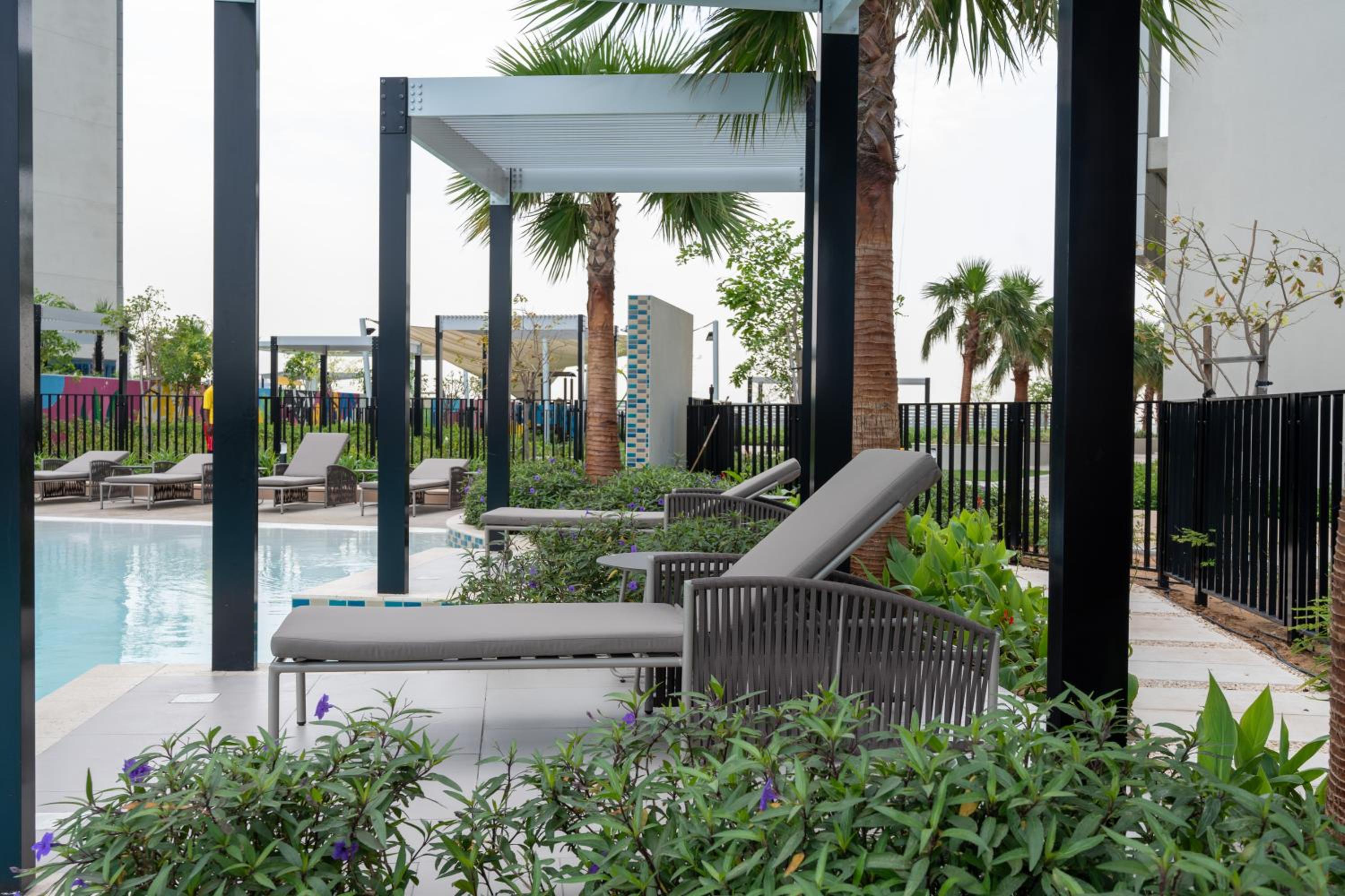 Keyrock Aykon Tower, Business Bay - Pool & Gym