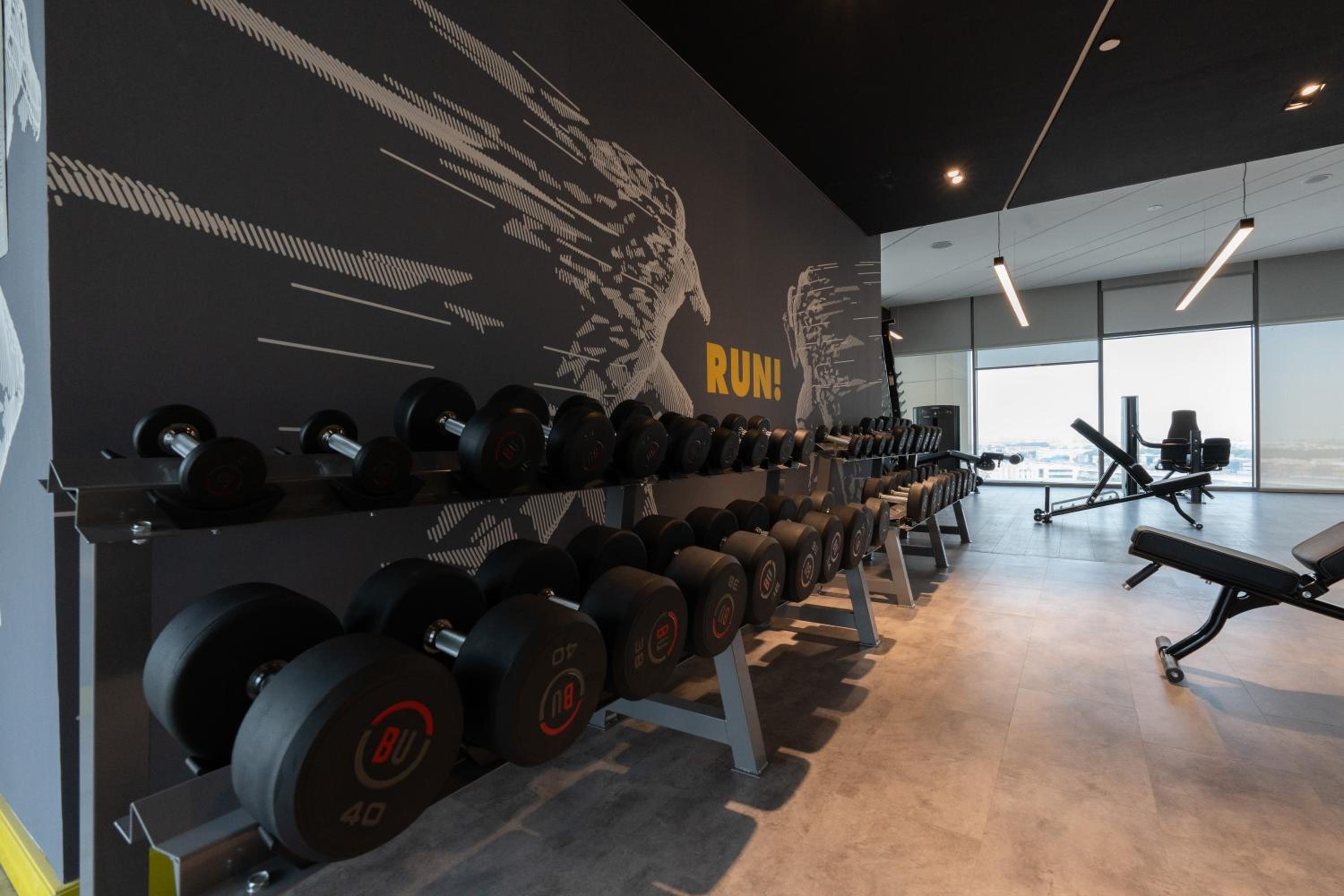 Keyrock Aykon Tower, Business Bay - Pool & Gym