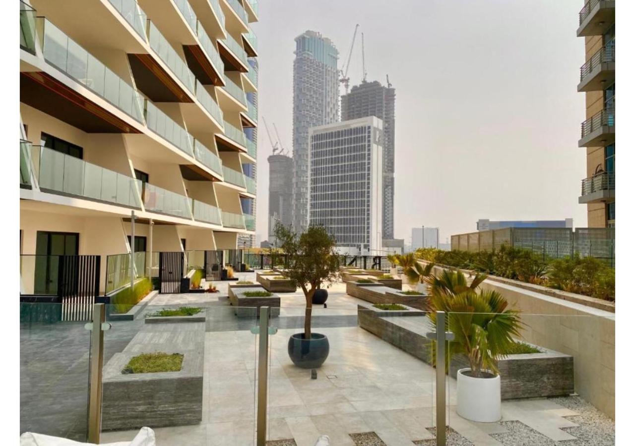 Keyrock Binghatti Canal - Hot Tub, Pool & Gym Access