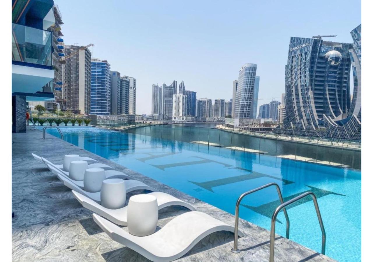 Keyrock Binghatti Canal - Hot Tub, Pool & Gym Access