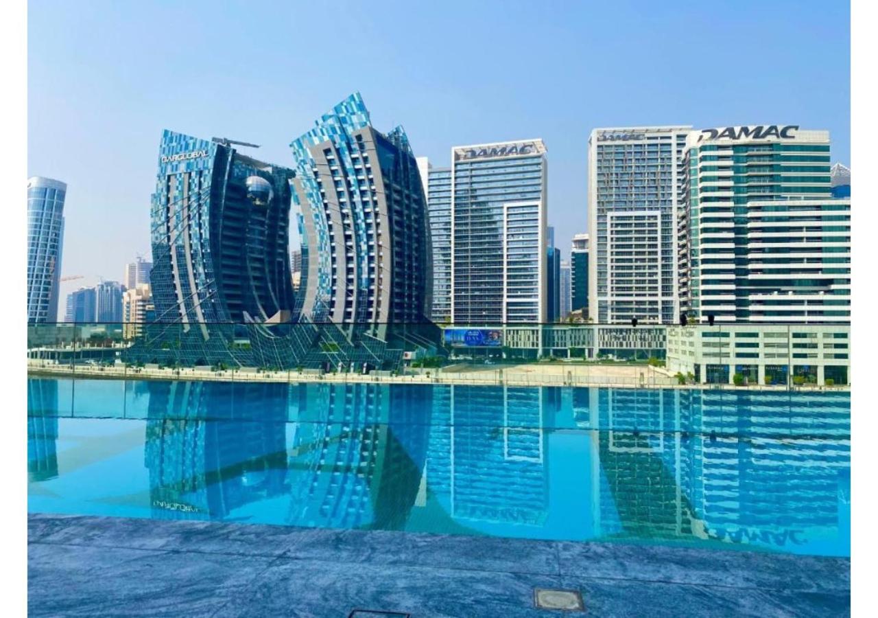 Keyrock Binghatti Canal - Hot Tub, Pool & Gym Access