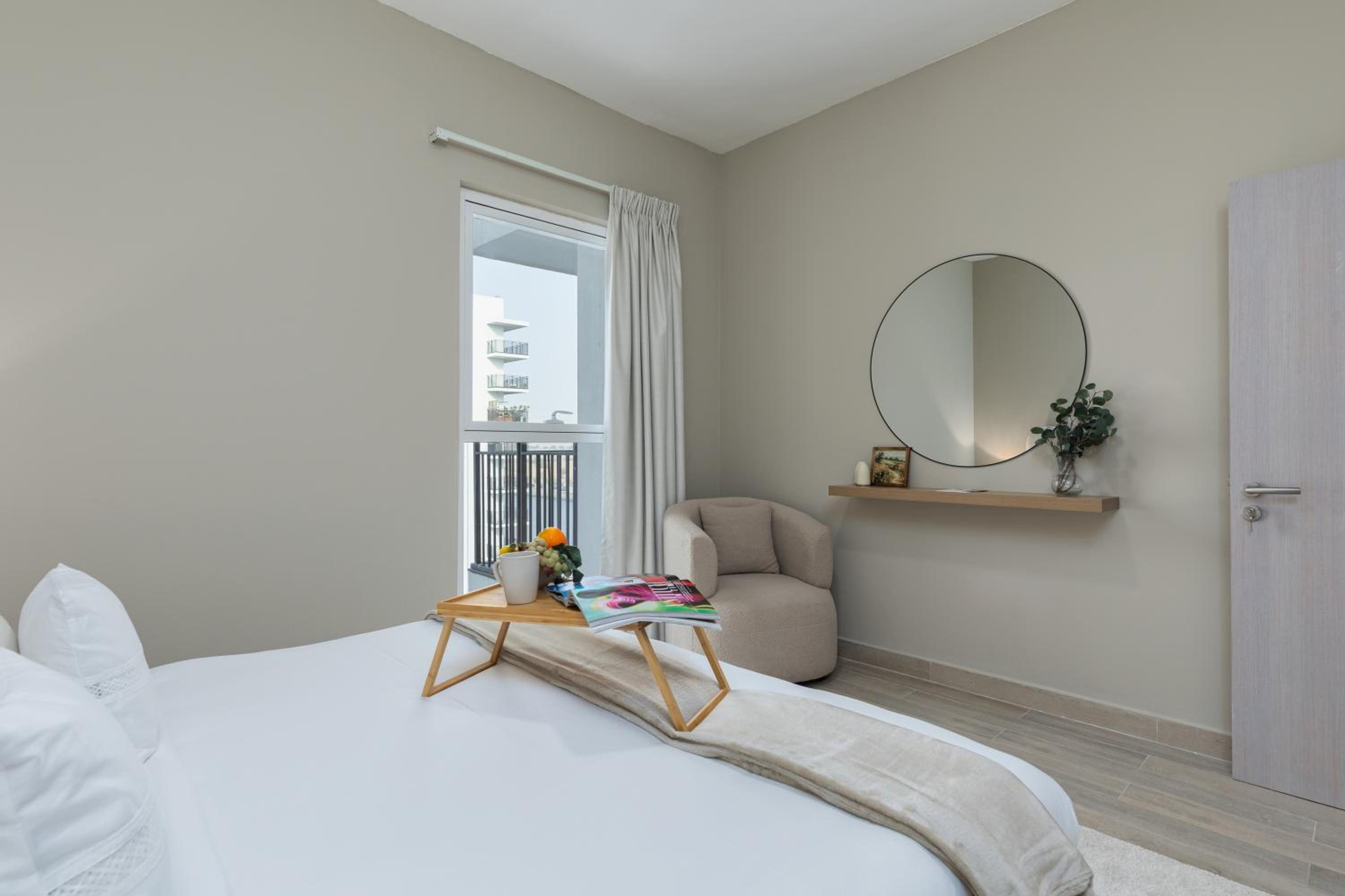 Maison Privee - Modern Hideaway with Canal Views on Yas Island