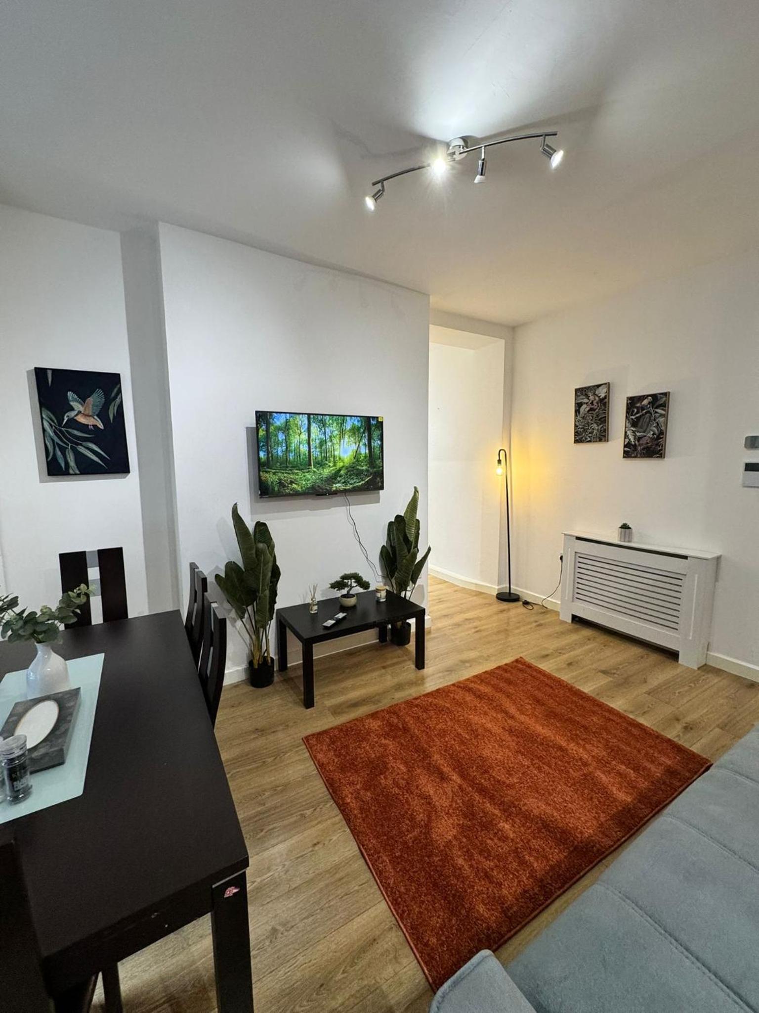Apartment for 6 in Hurdwick near Camden Market HW1A