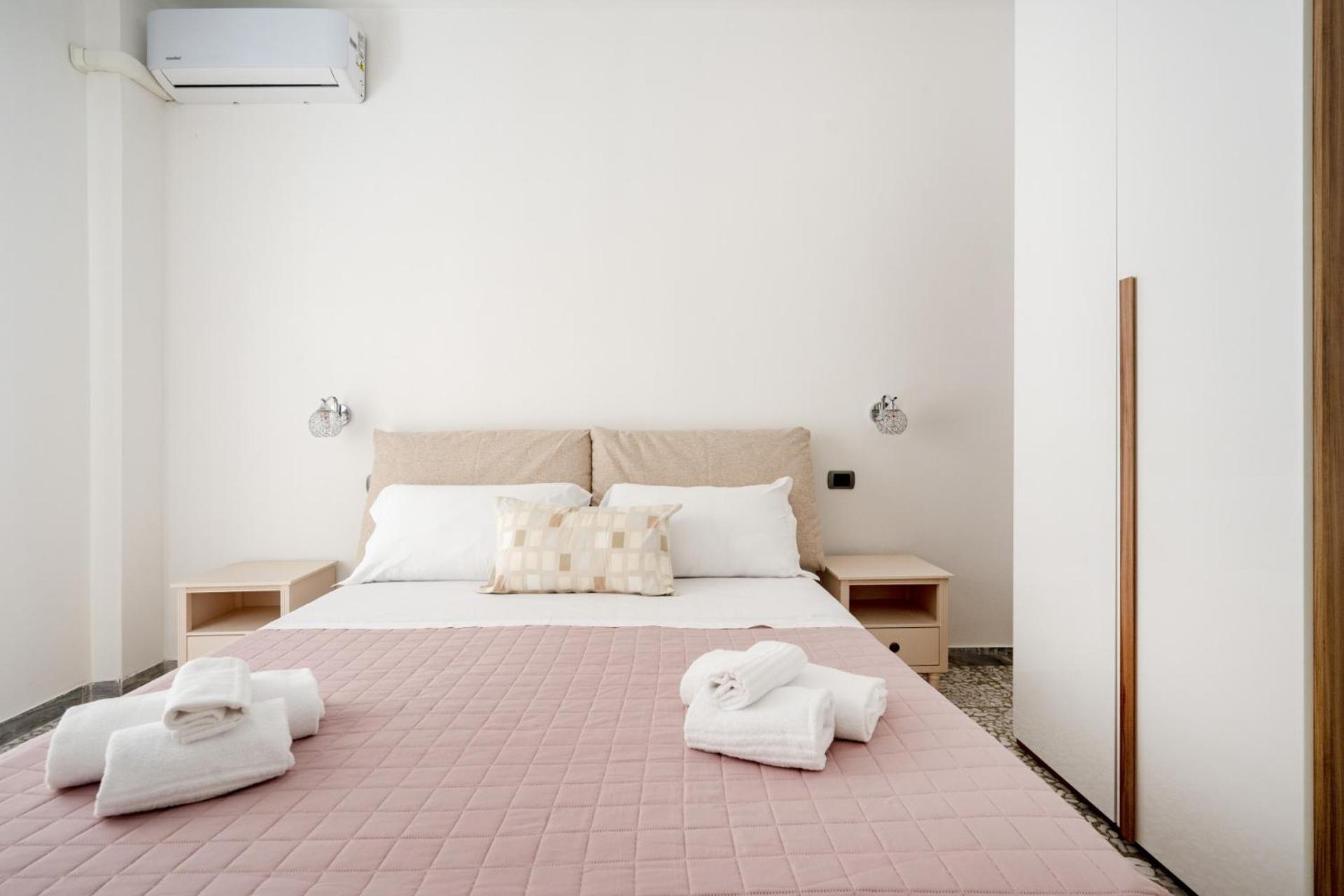 AuGuStea - Studio Home