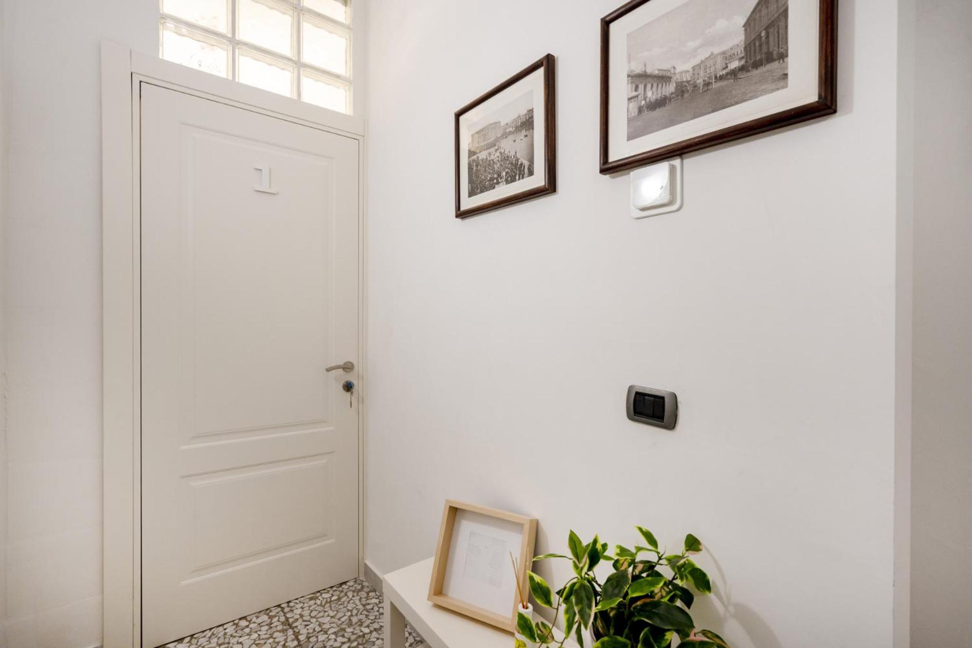 AuGuStea - Studio Home