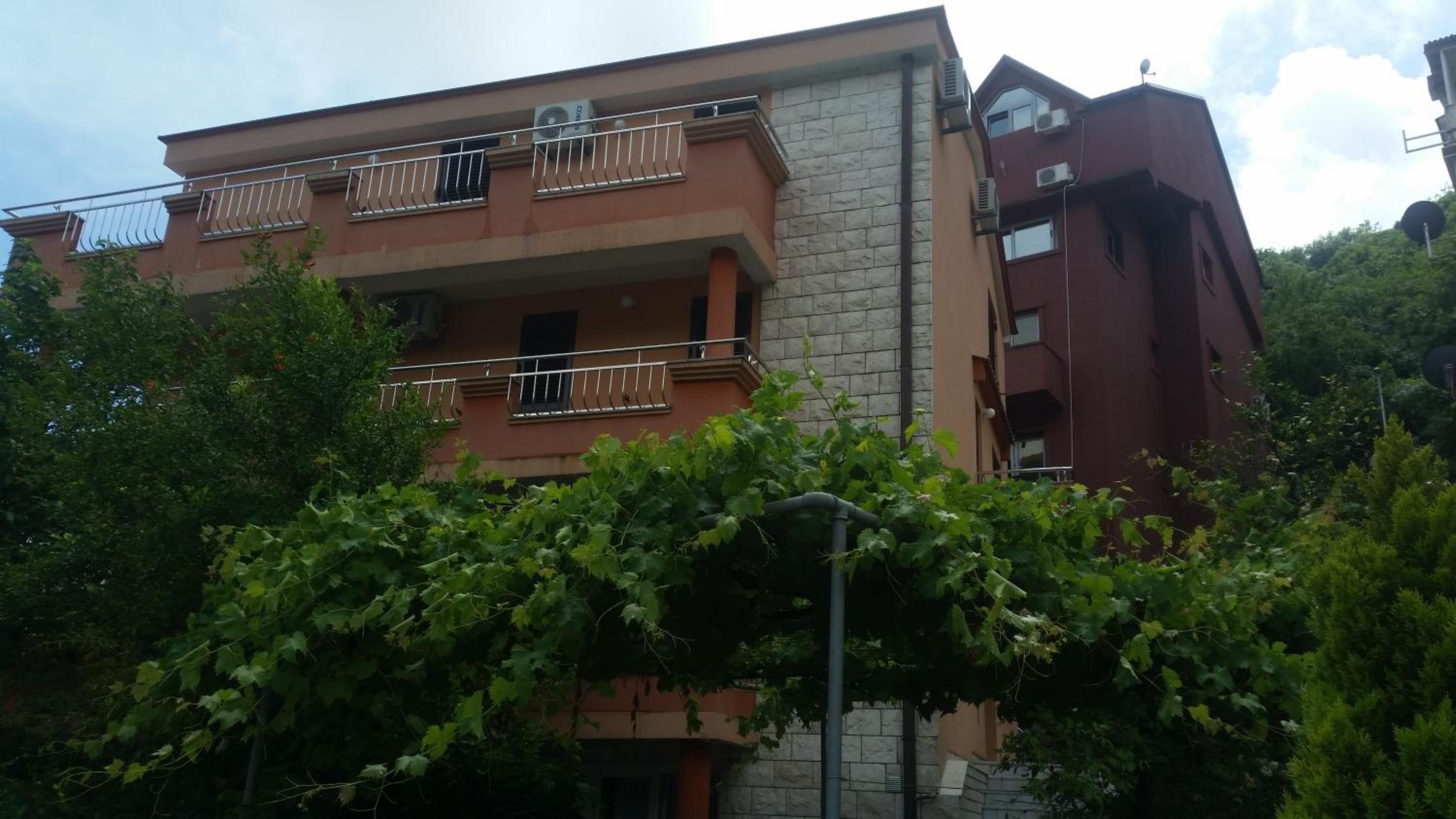 Apartments Zvicer - Milica