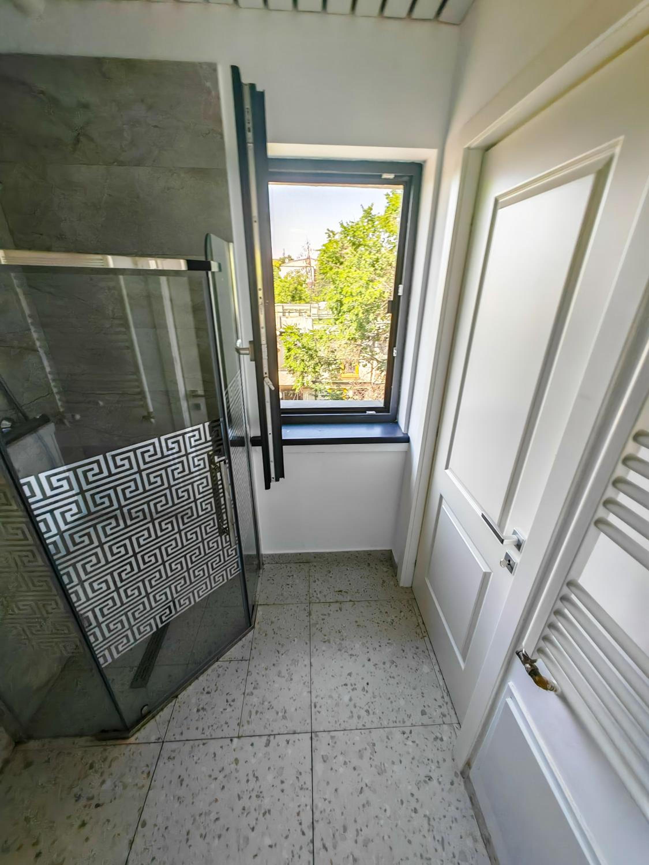 Beautiful new studios&apartments super central location