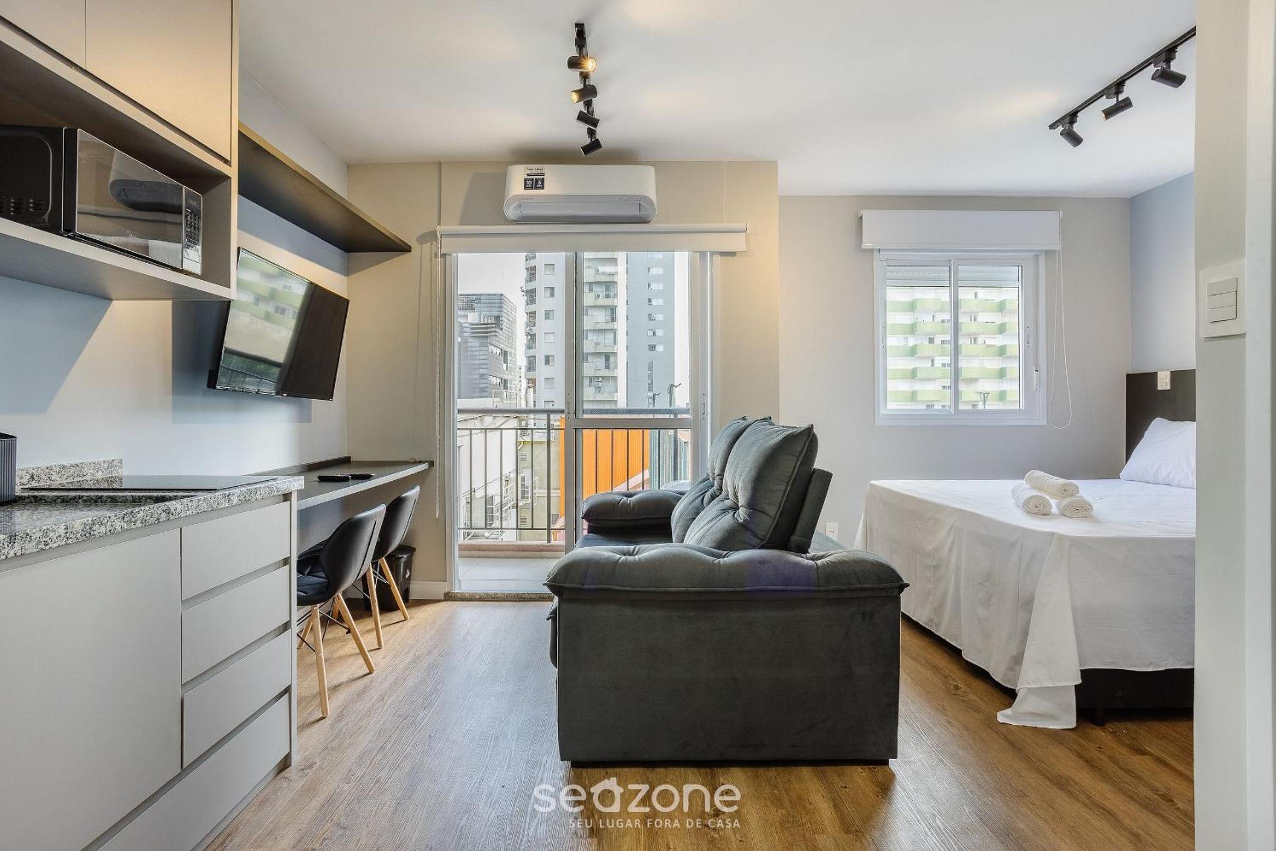 Modern Studios 500m from the Metro in Pinheiros - CPM