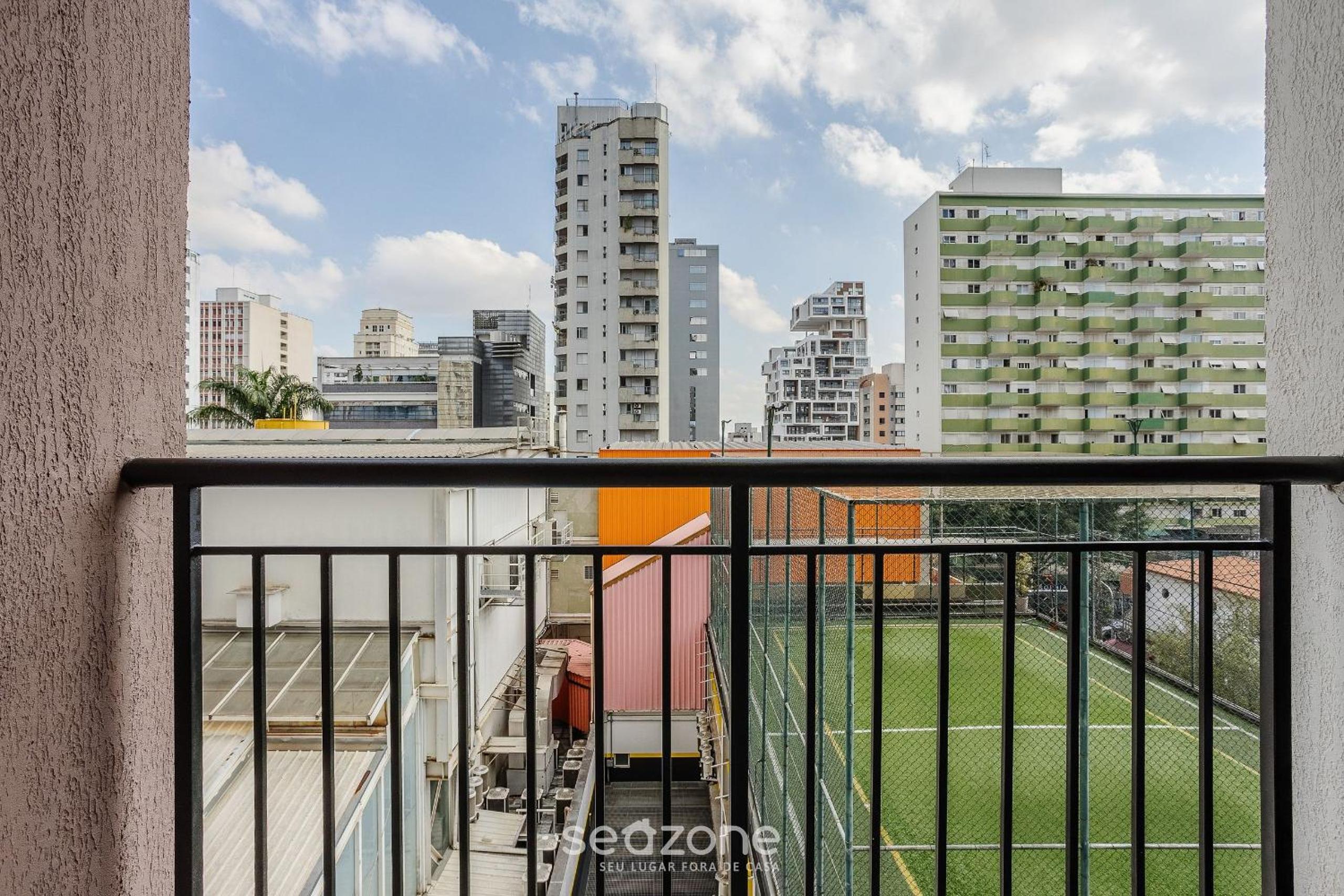 Modern Studios 500m from the Metro in Pinheiros - CPM