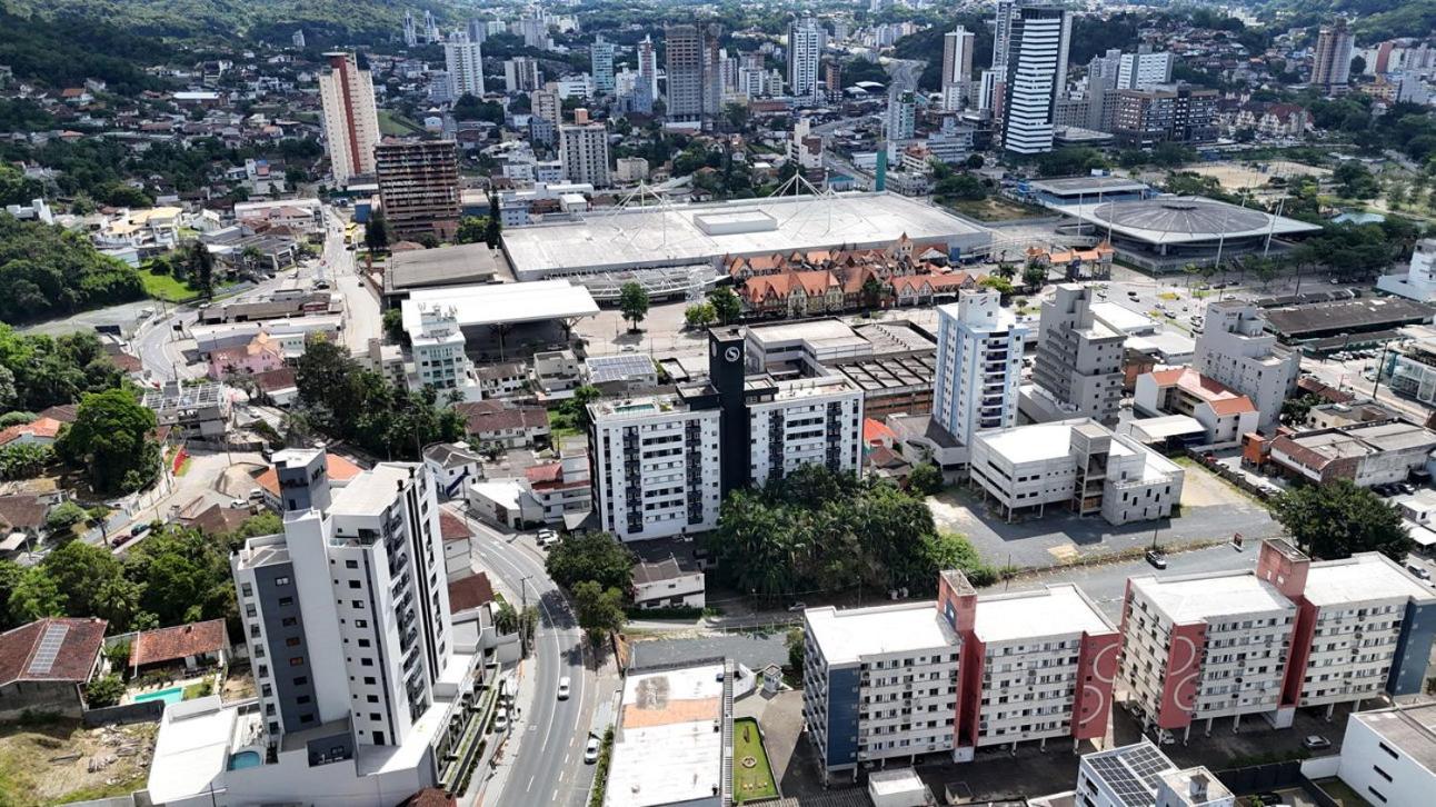 Apto a 4min da Vila Germânica KW1383