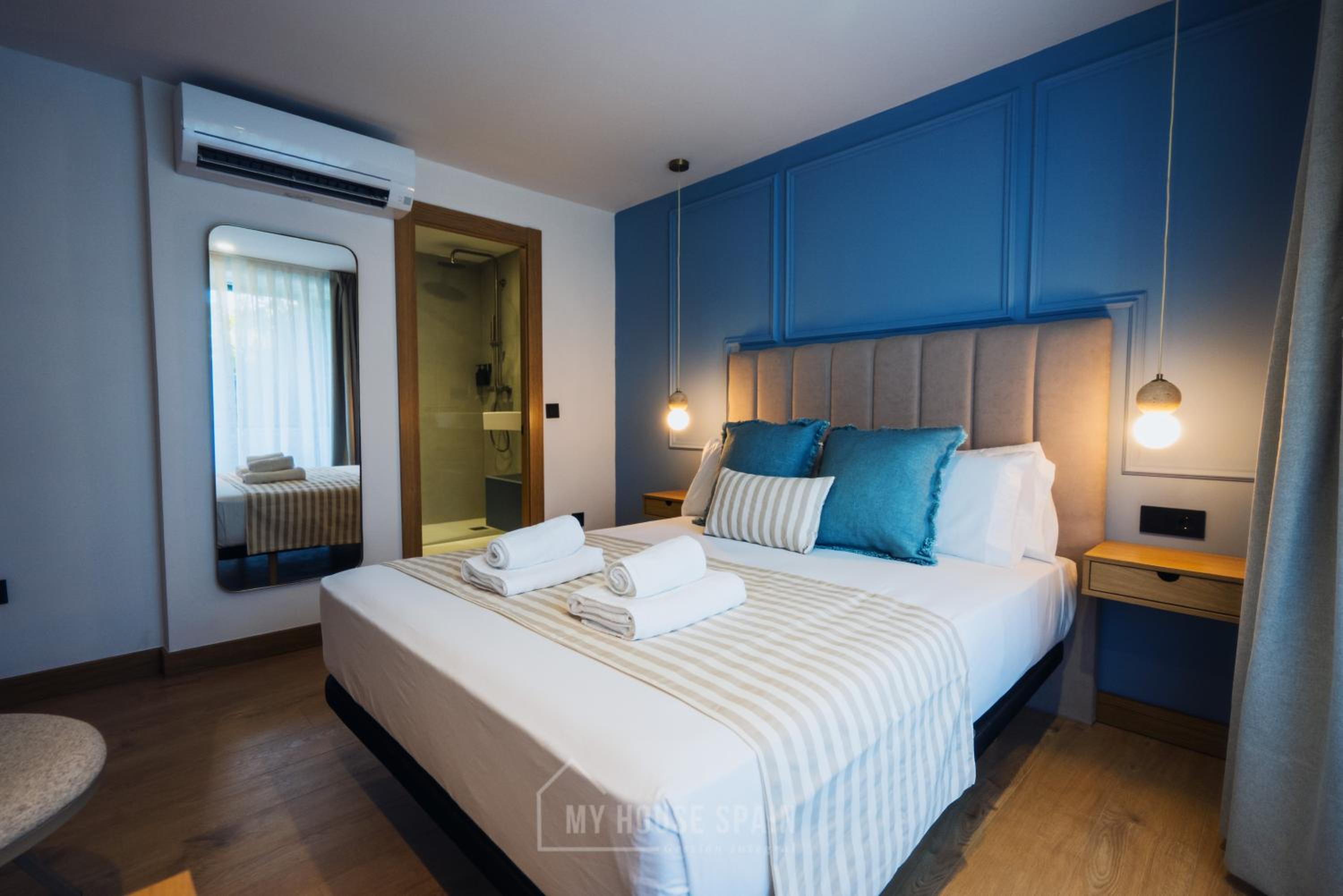 Hotel Central by MyHouseSpain 4