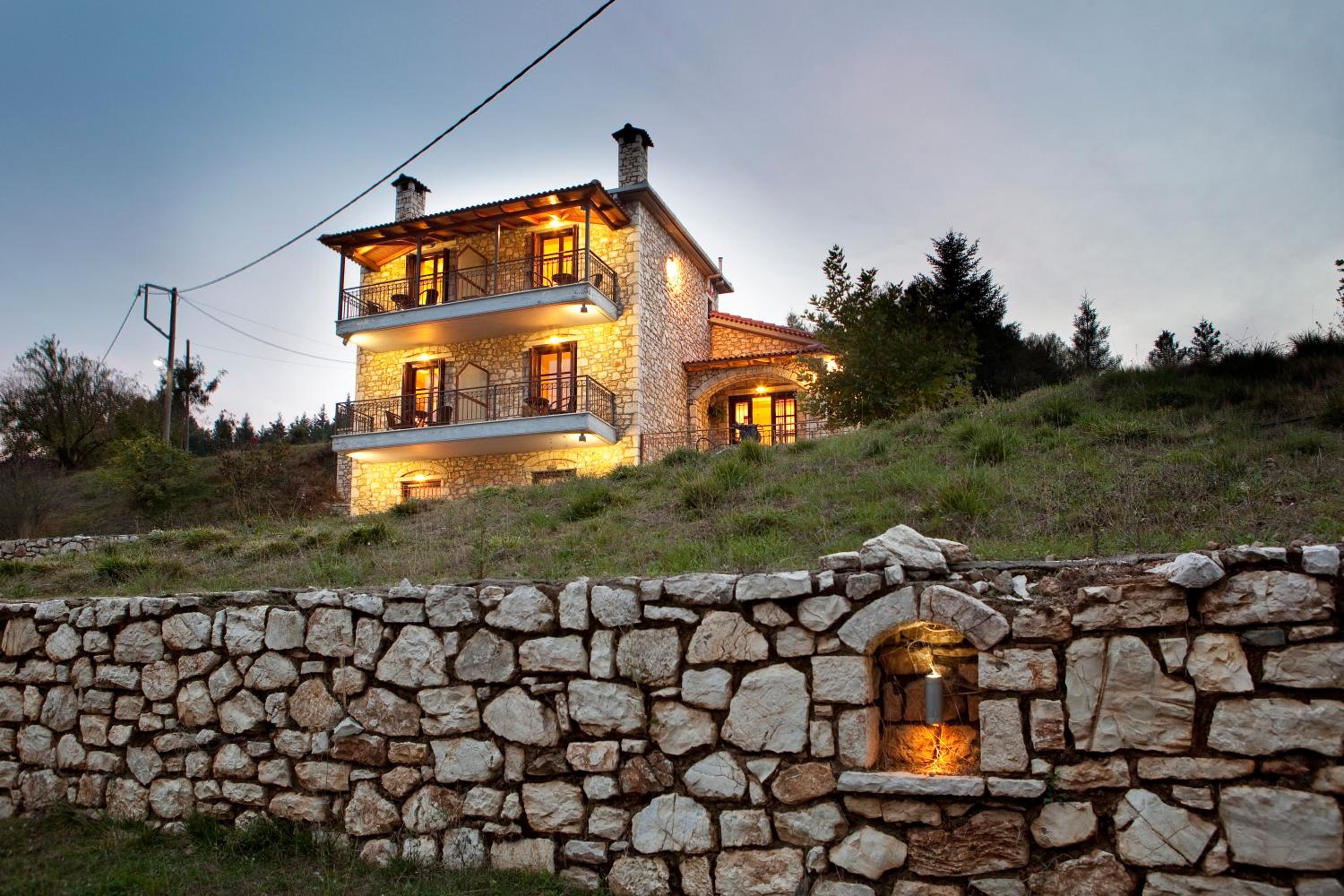 Kaloneri Rooms