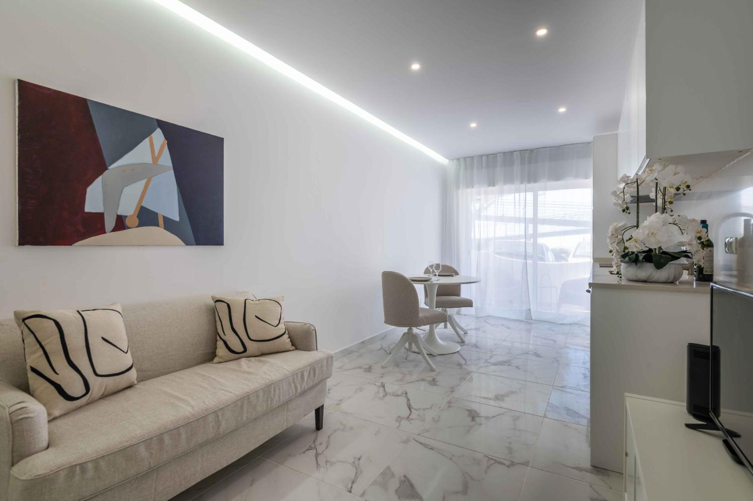 Baleeira Sea View Studio