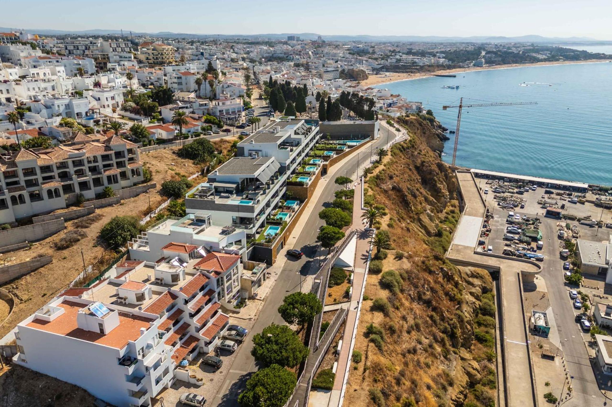 Baleeira Sea View Studio