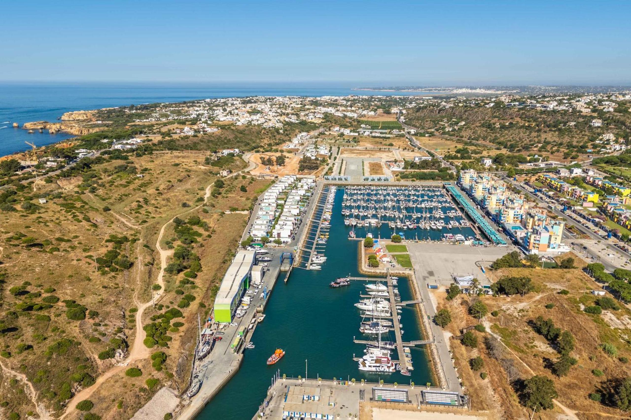 Baleeira Sea View Studio