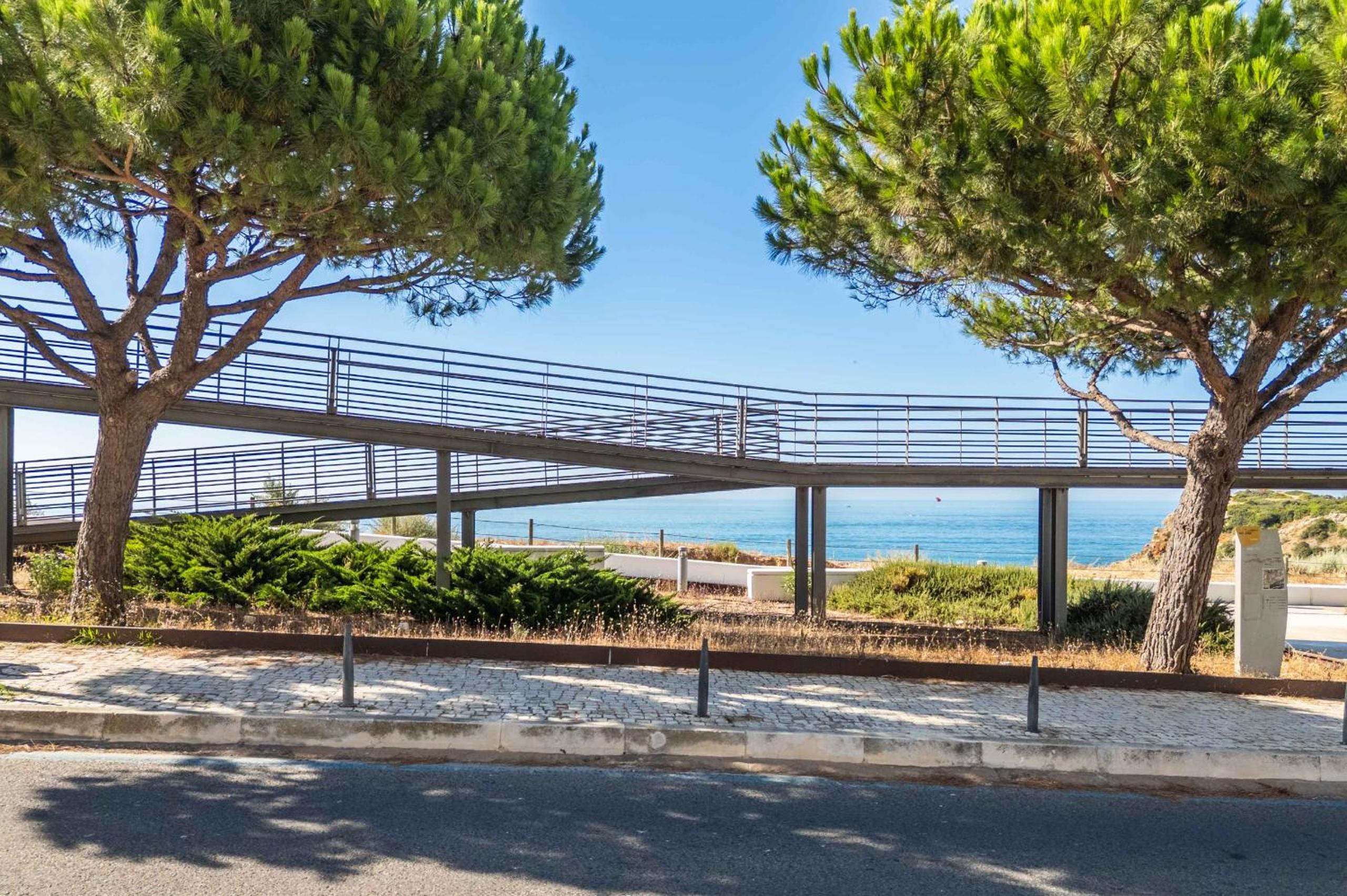Baleeira Sea View Studio