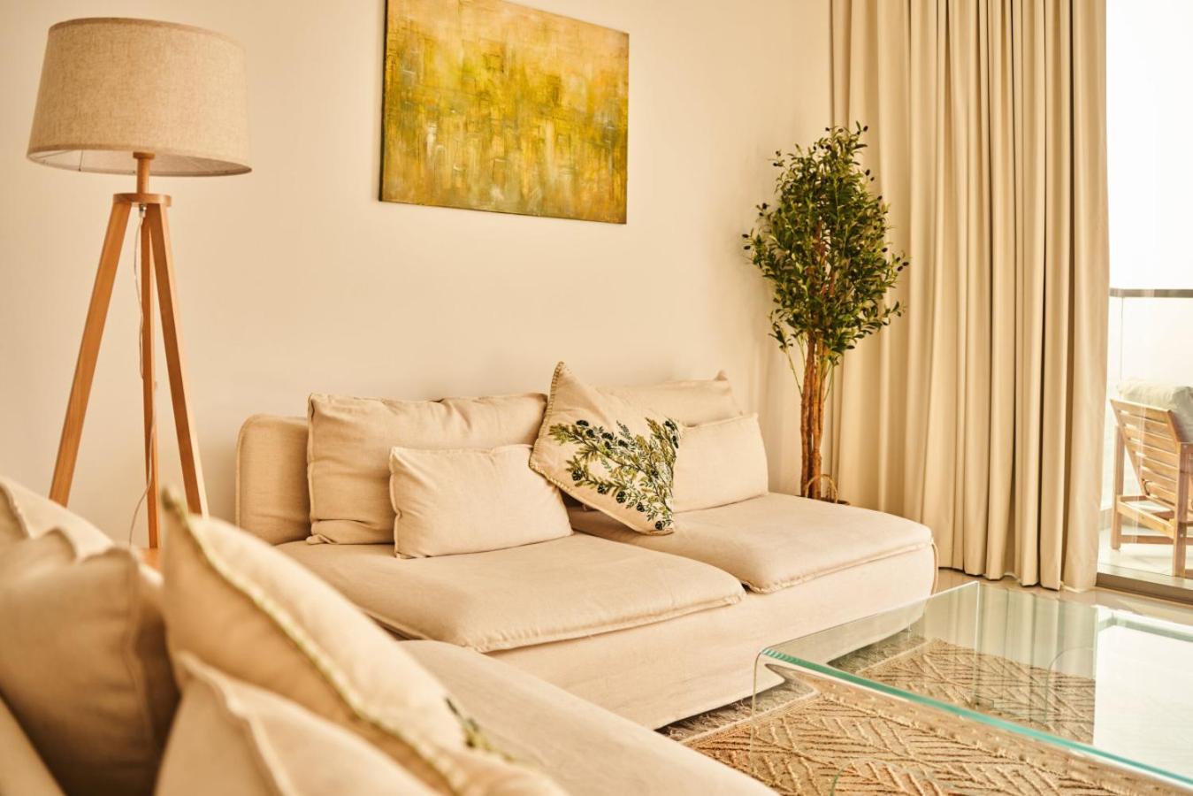 Luxury 58th Floor Seaview 2BR - Paramount Midtown - 6 Guests - 64F Pool Access & Burj View