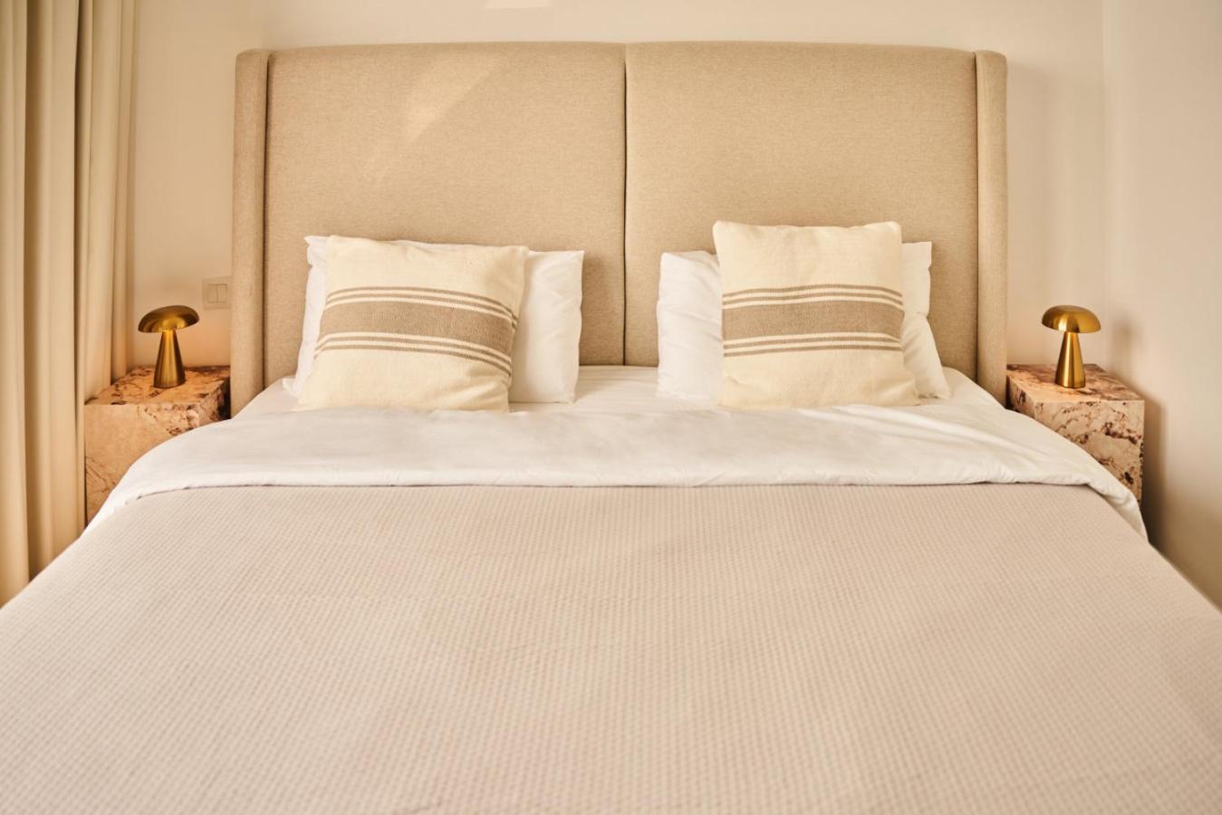 Luxury 58th Floor Seaview 2BR - Paramount Midtown - 6 Guests - 64F Pool Access & Burj View
