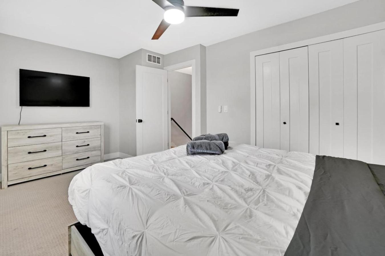 Twin Abodes Two Units One Group Getaway