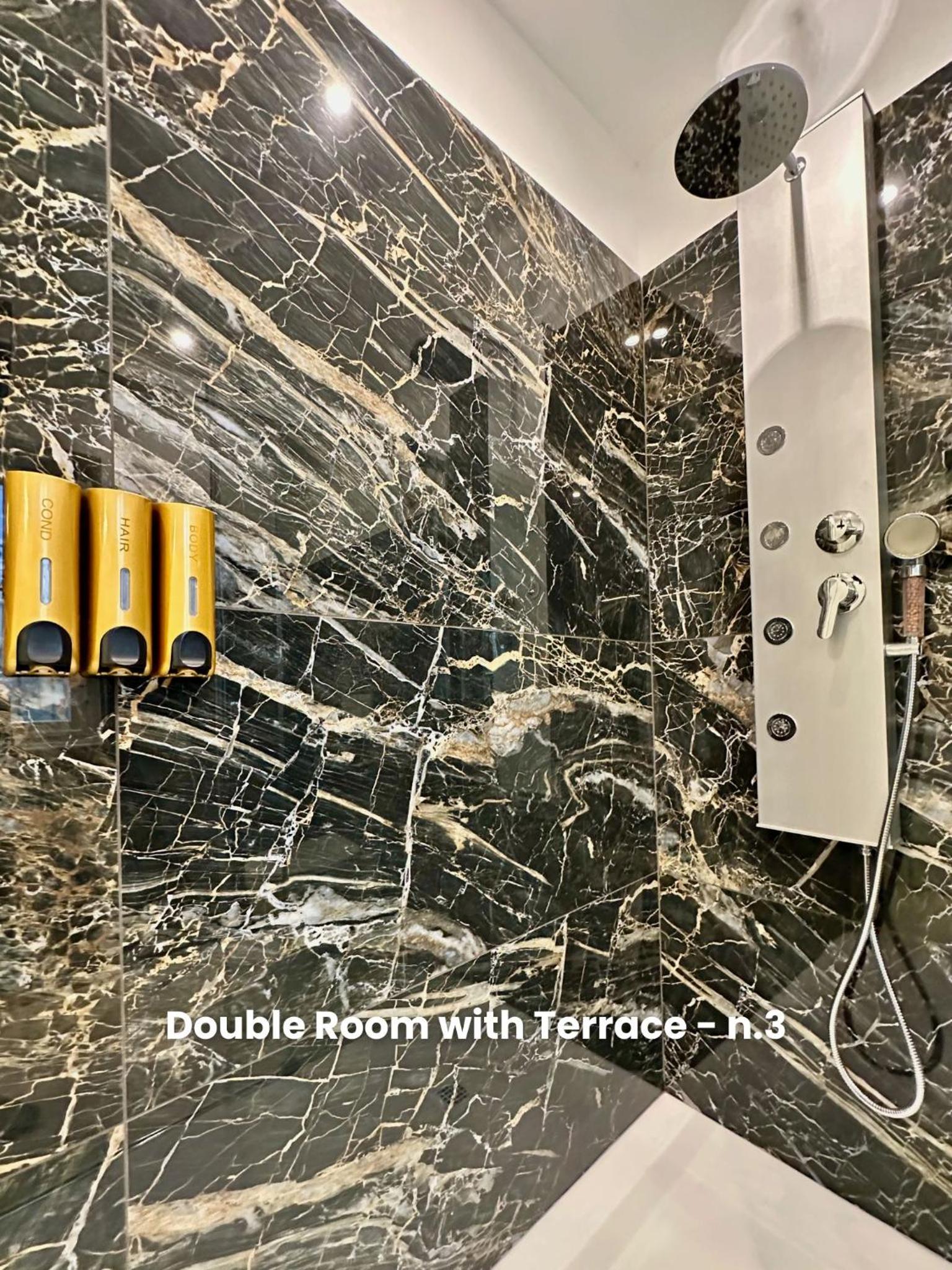 Vacanze Romane Suite 7 Languages