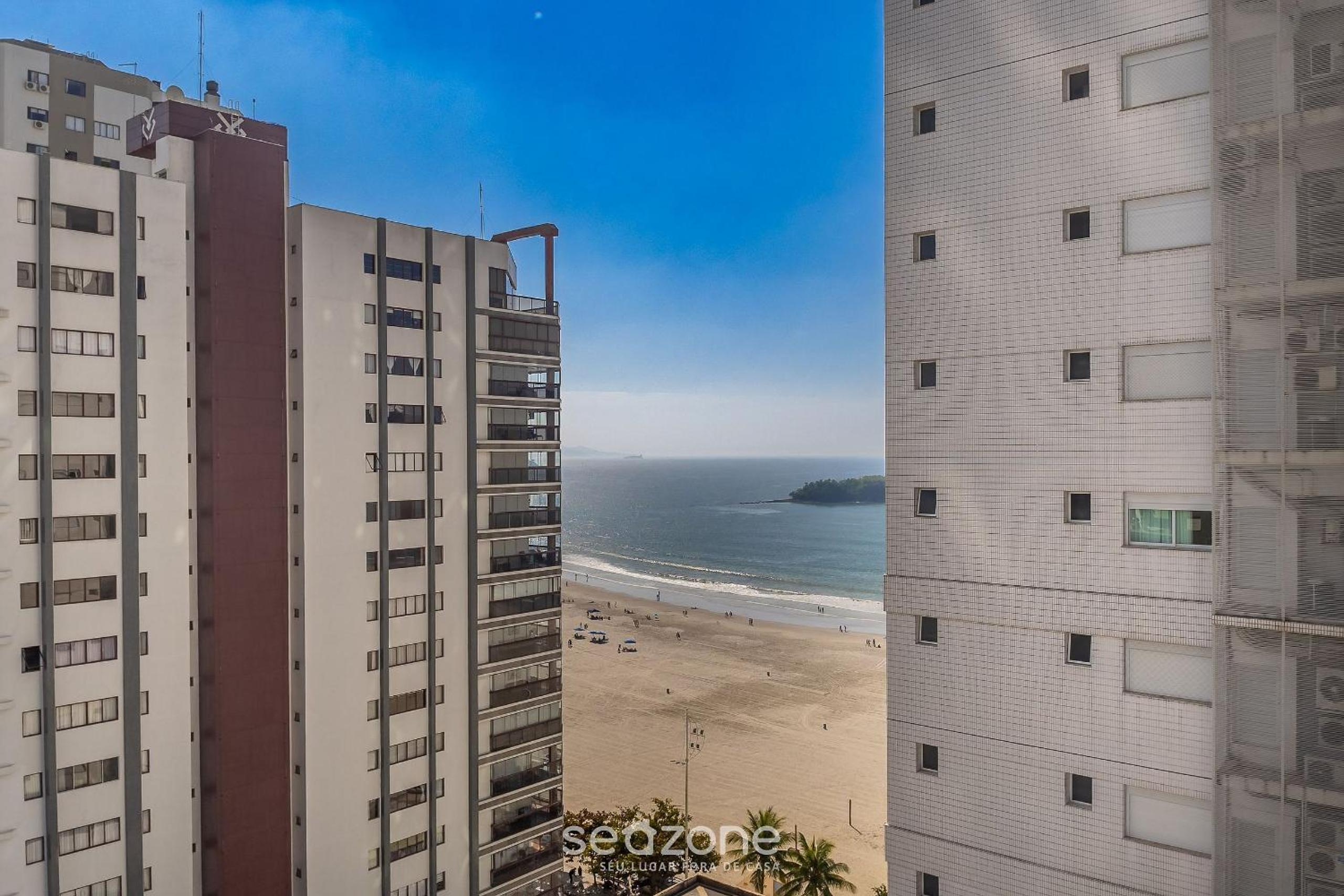 Ap w/garage and 2 bedrooms, 60 m the beach ACO1103