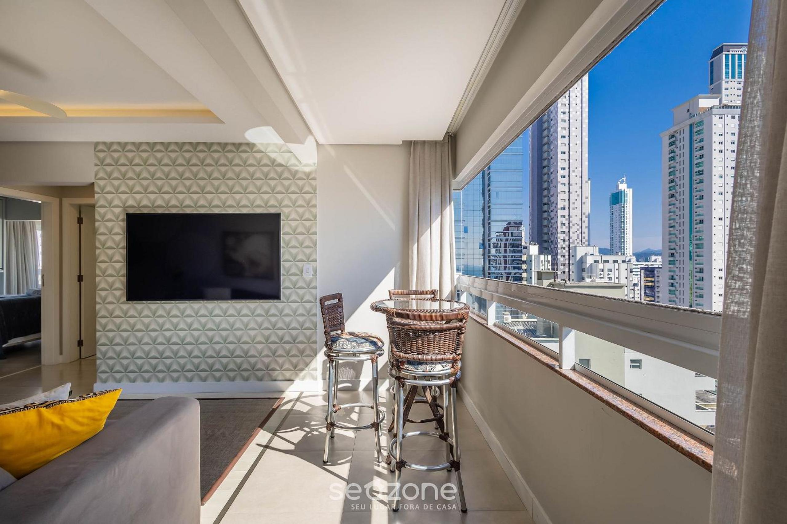 Ap w/garage and 2 bedrooms, 60 m the beach ACO1103