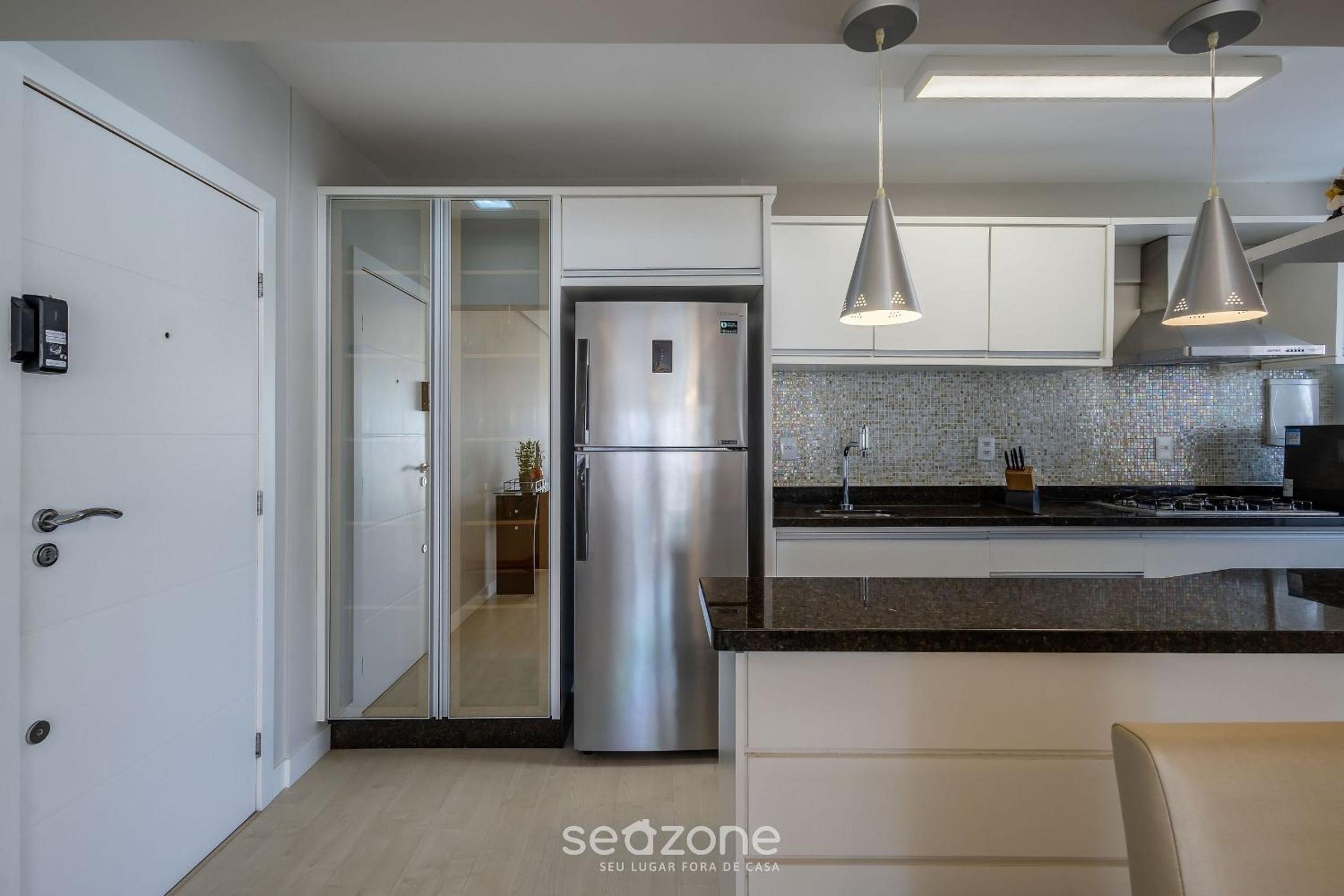 Ap w/garage and 2 bedrooms, 60 m the beach ACO1103