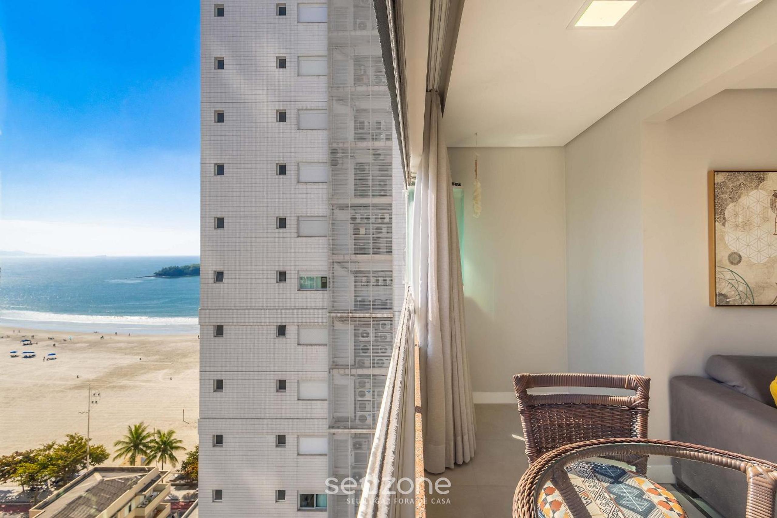 Ap w/garage and 2 bedrooms, 60 m the beach ACO1103