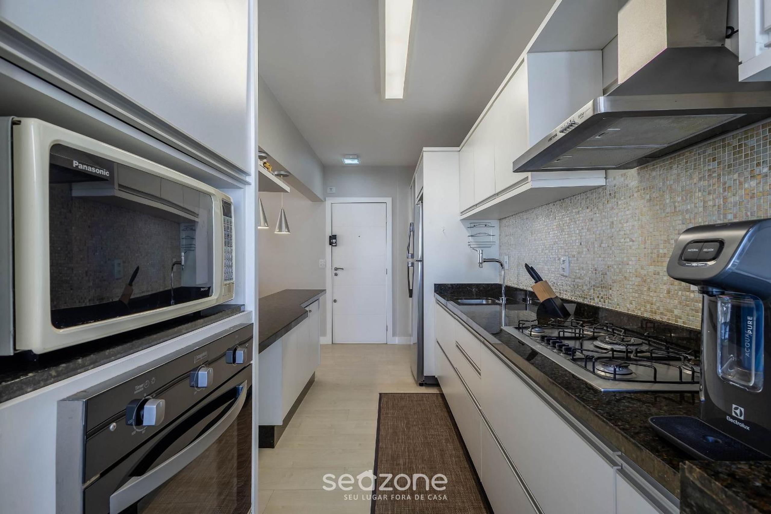 Ap w/garage and 2 bedrooms, 60 m the beach ACO1103