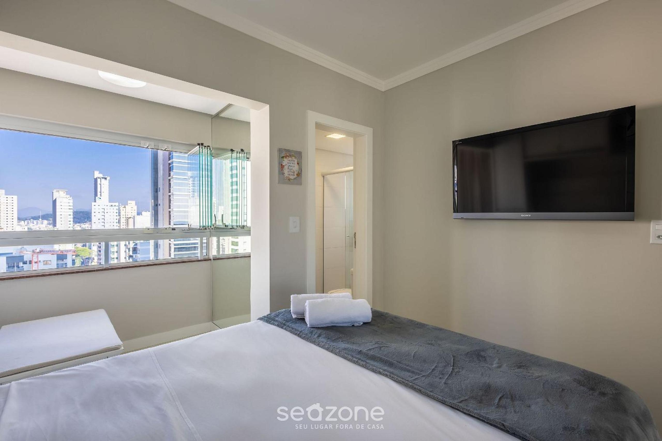 Ap w/garage and 2 bedrooms, 60 m the beach ACO1103