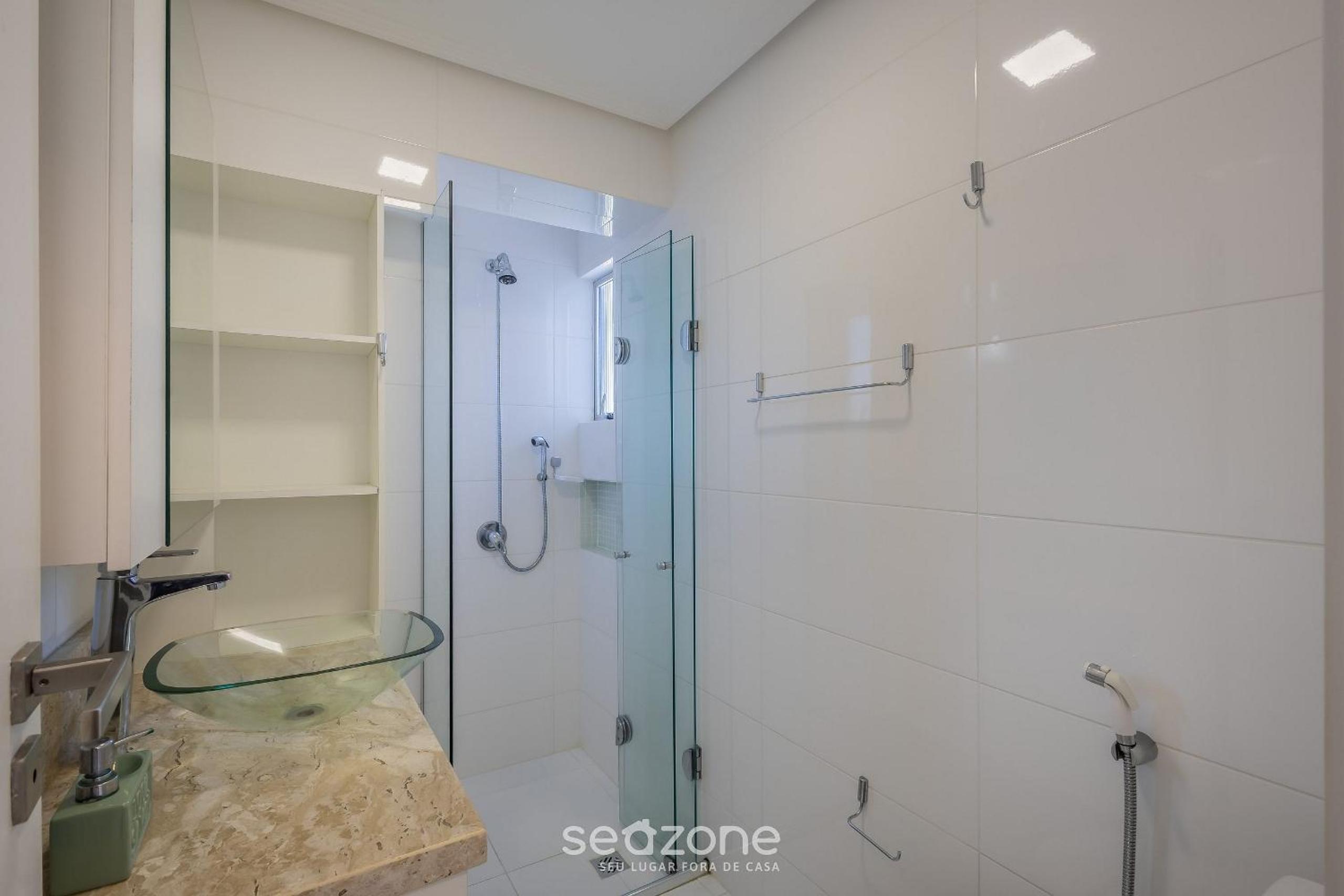 Ap w/garage and 2 bedrooms, 60 m the beach ACO1103