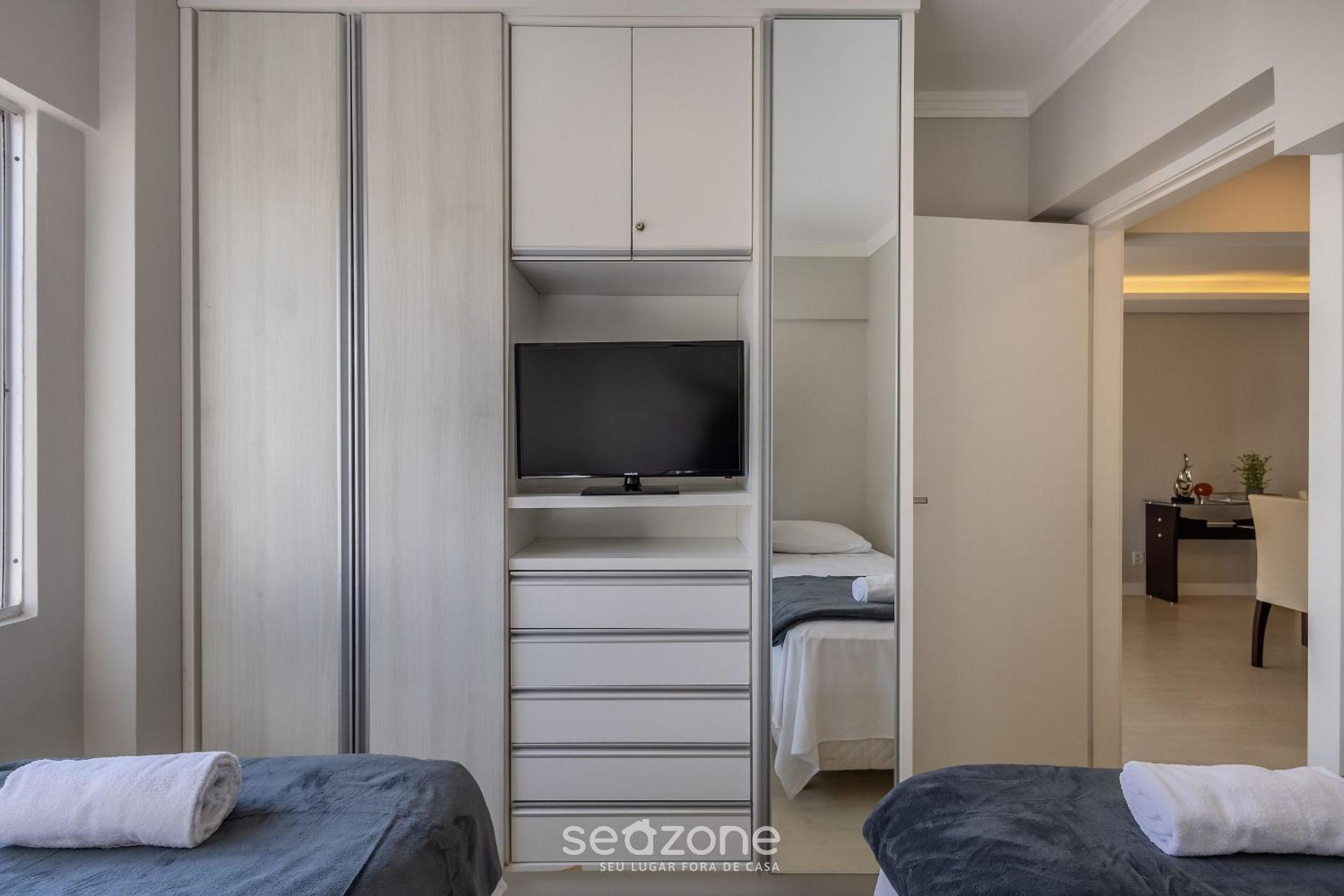 Ap w/garage and 2 bedrooms, 60 m the beach ACO1103