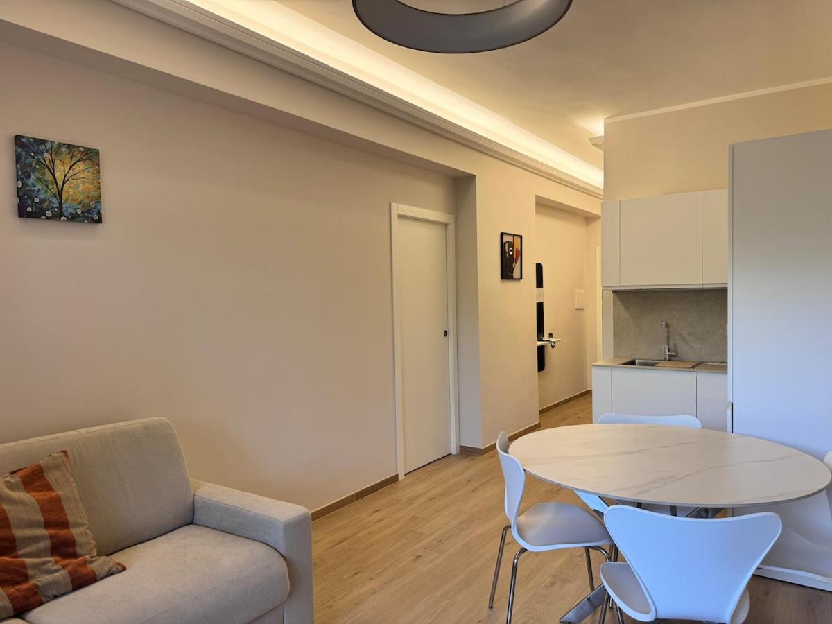 Luxury Apartment Metro Cornelia