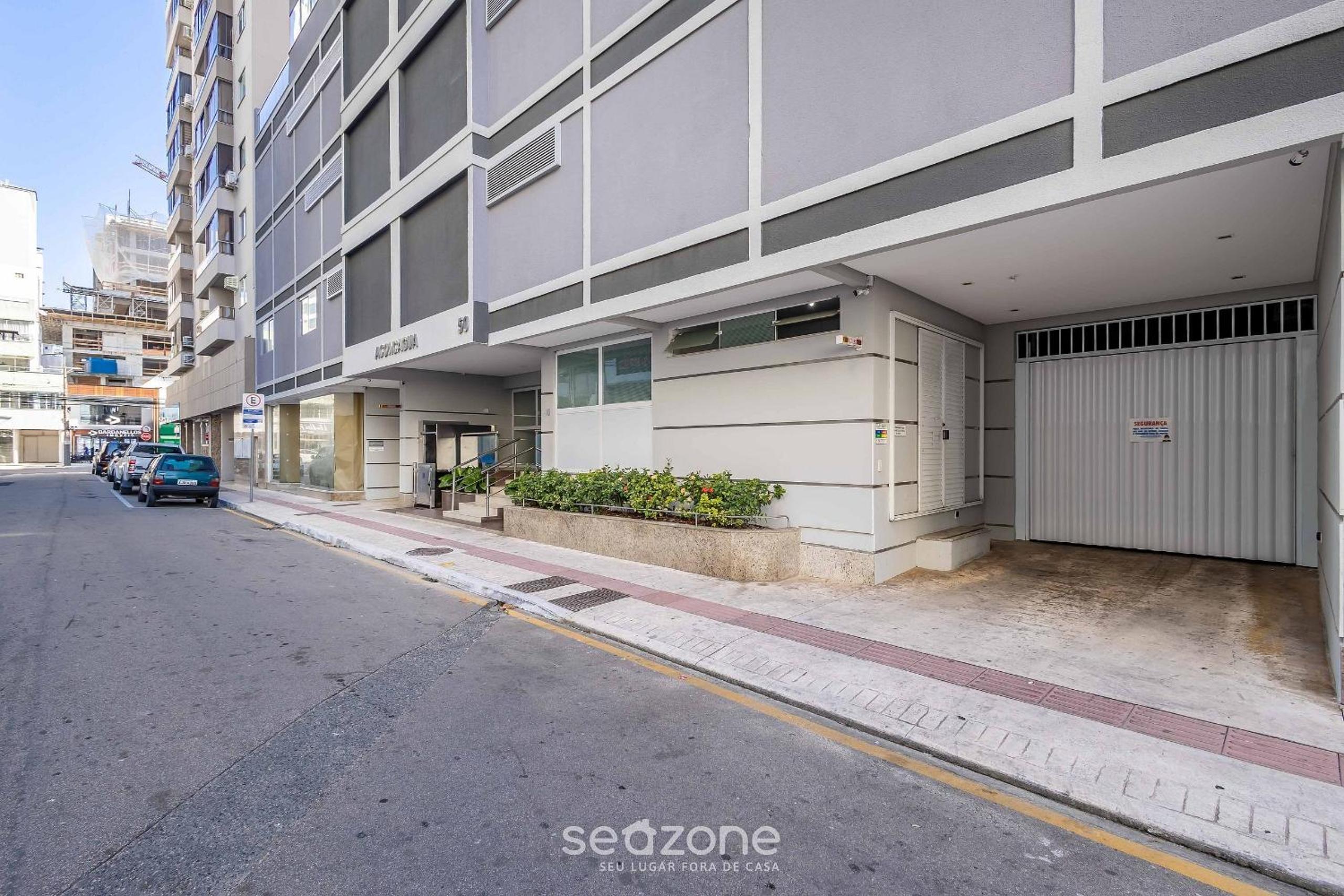 Ap w/garage and 2 bedrooms, 60 m the beach ACO1103