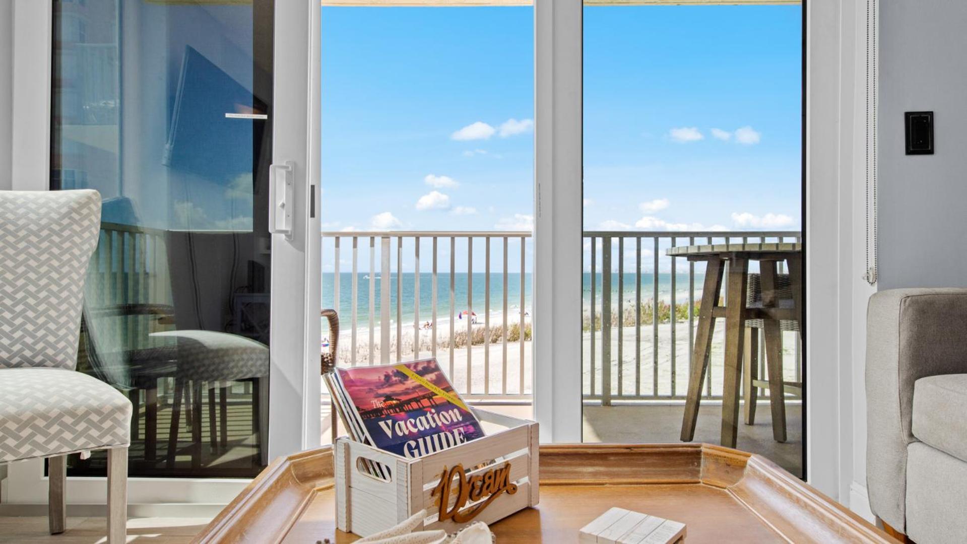 Gulf Water Views 2 bikes, beach gear weekly stay