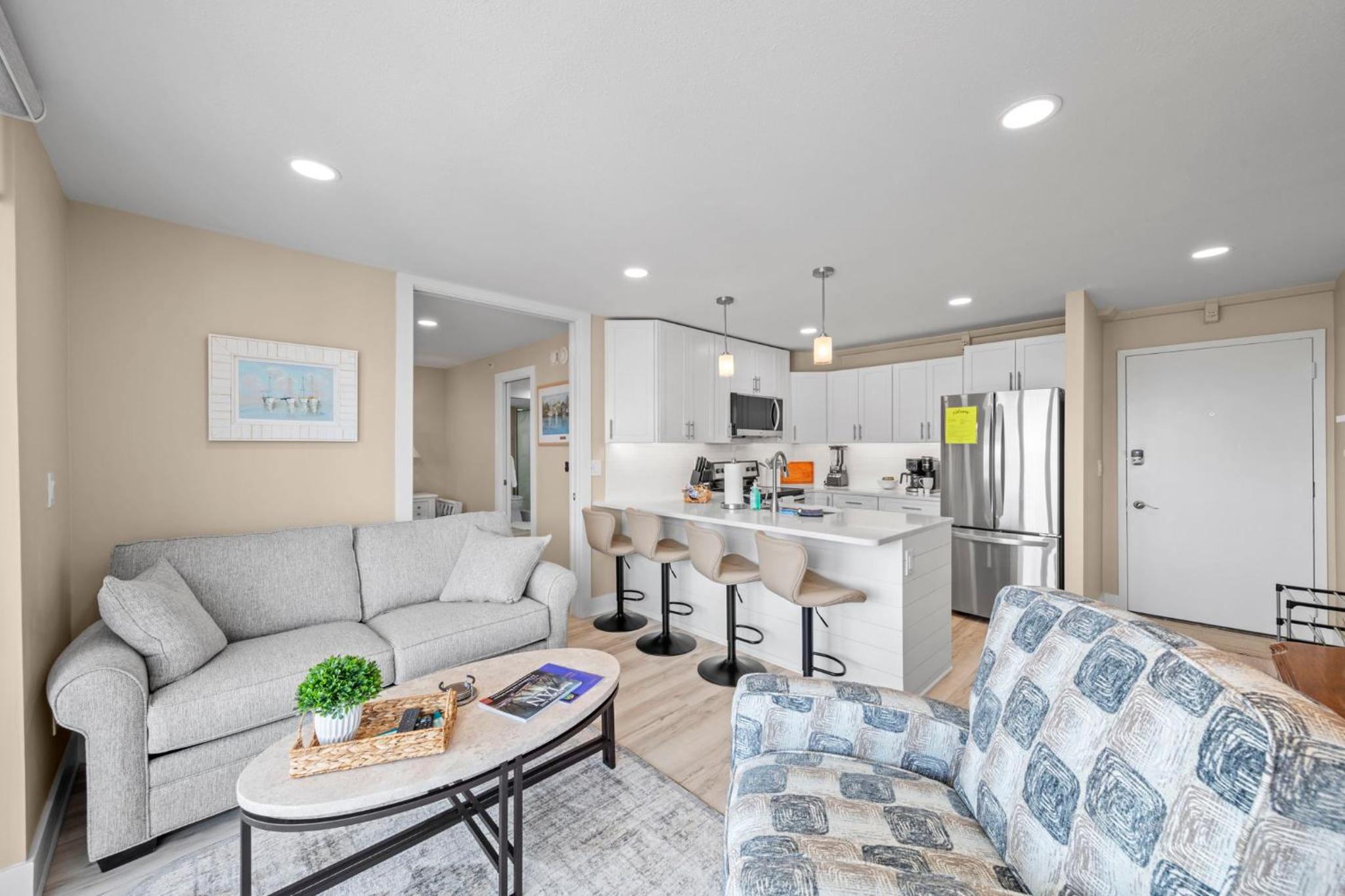 Beachfront, Estero Beach Tennis 708A Weekly Stays