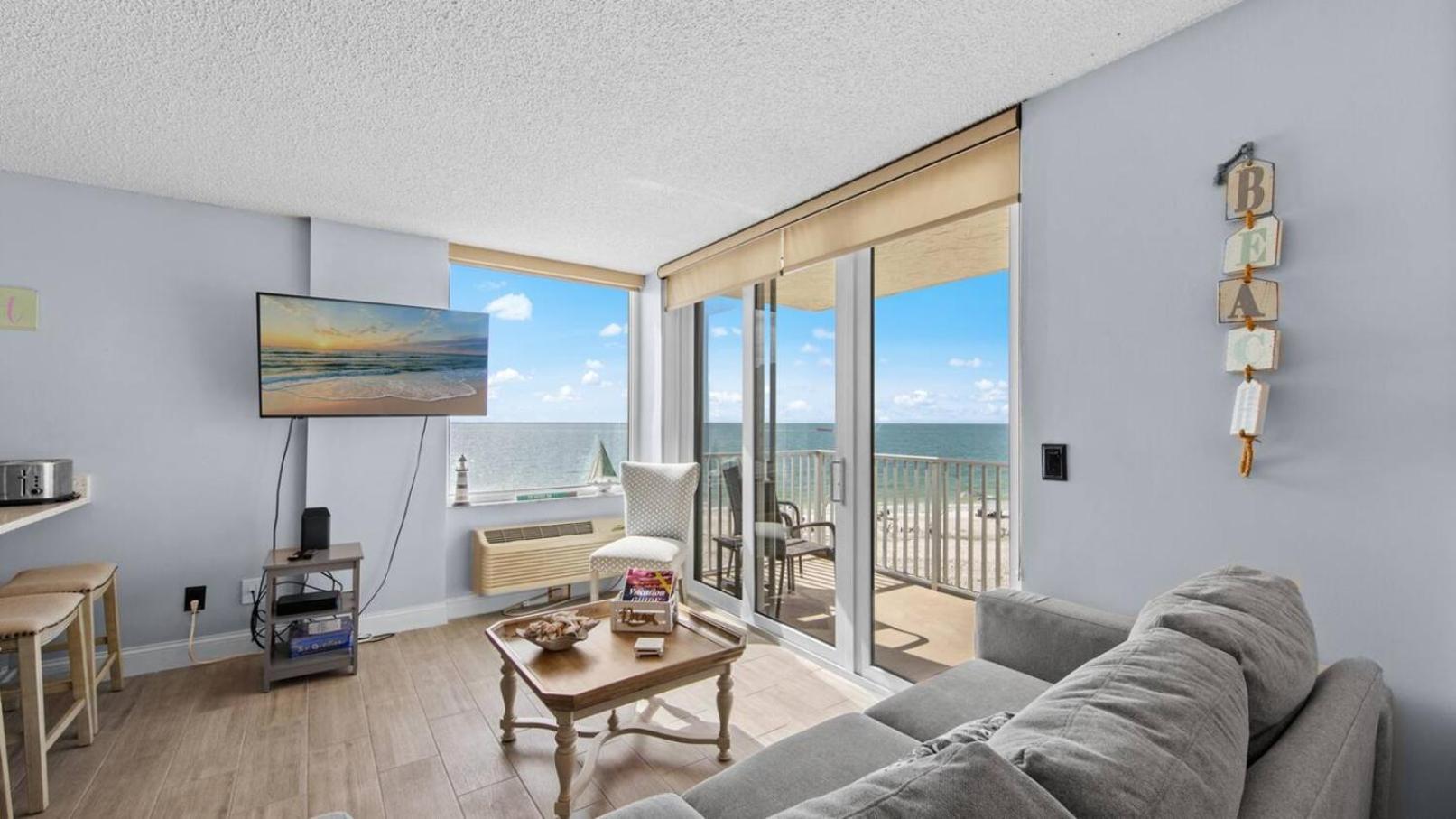 Gulf Water Views 2 bikes, beach gear weekly stay