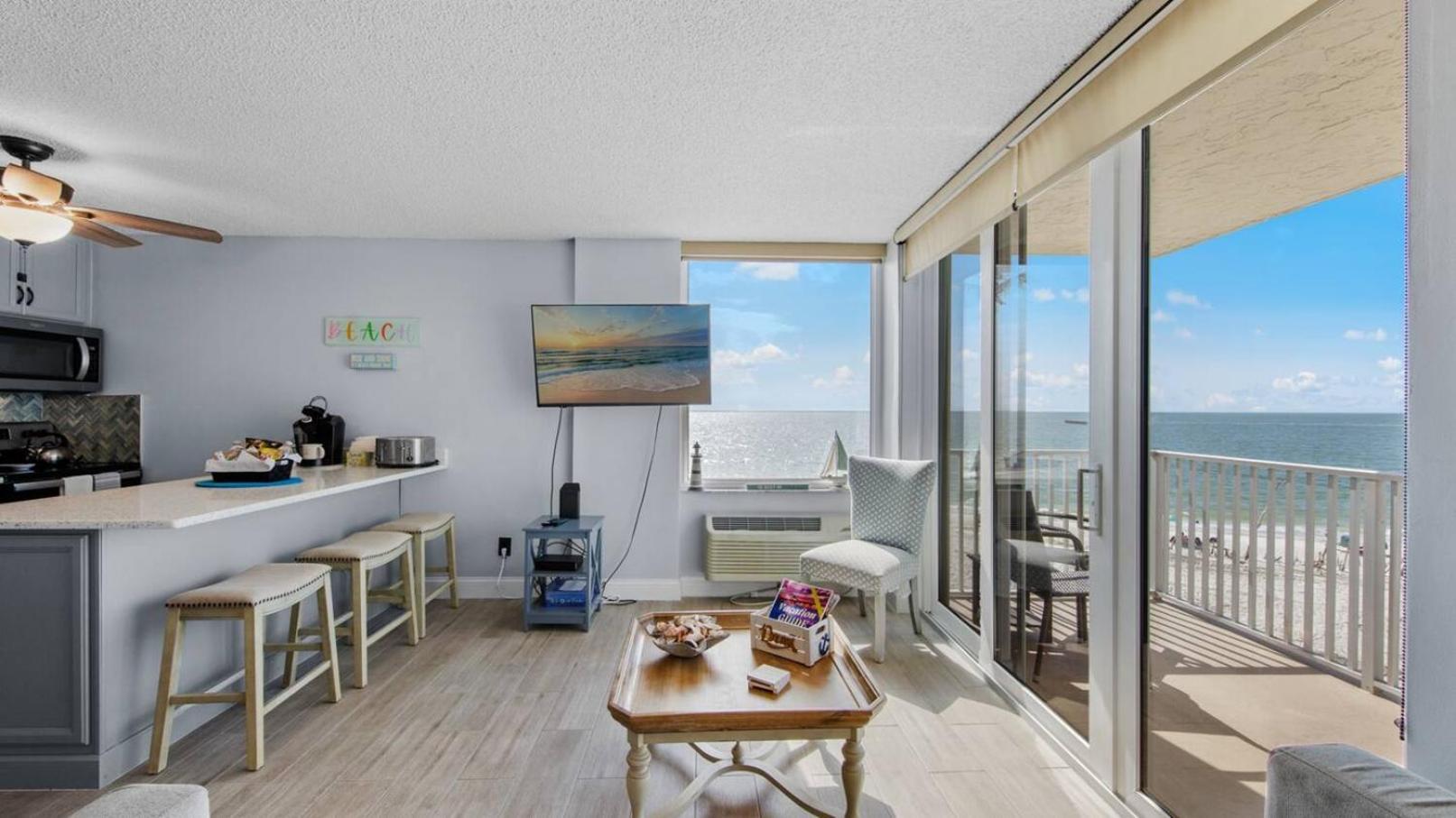 Gulf Water Views 2 bikes, beach gear weekly stay