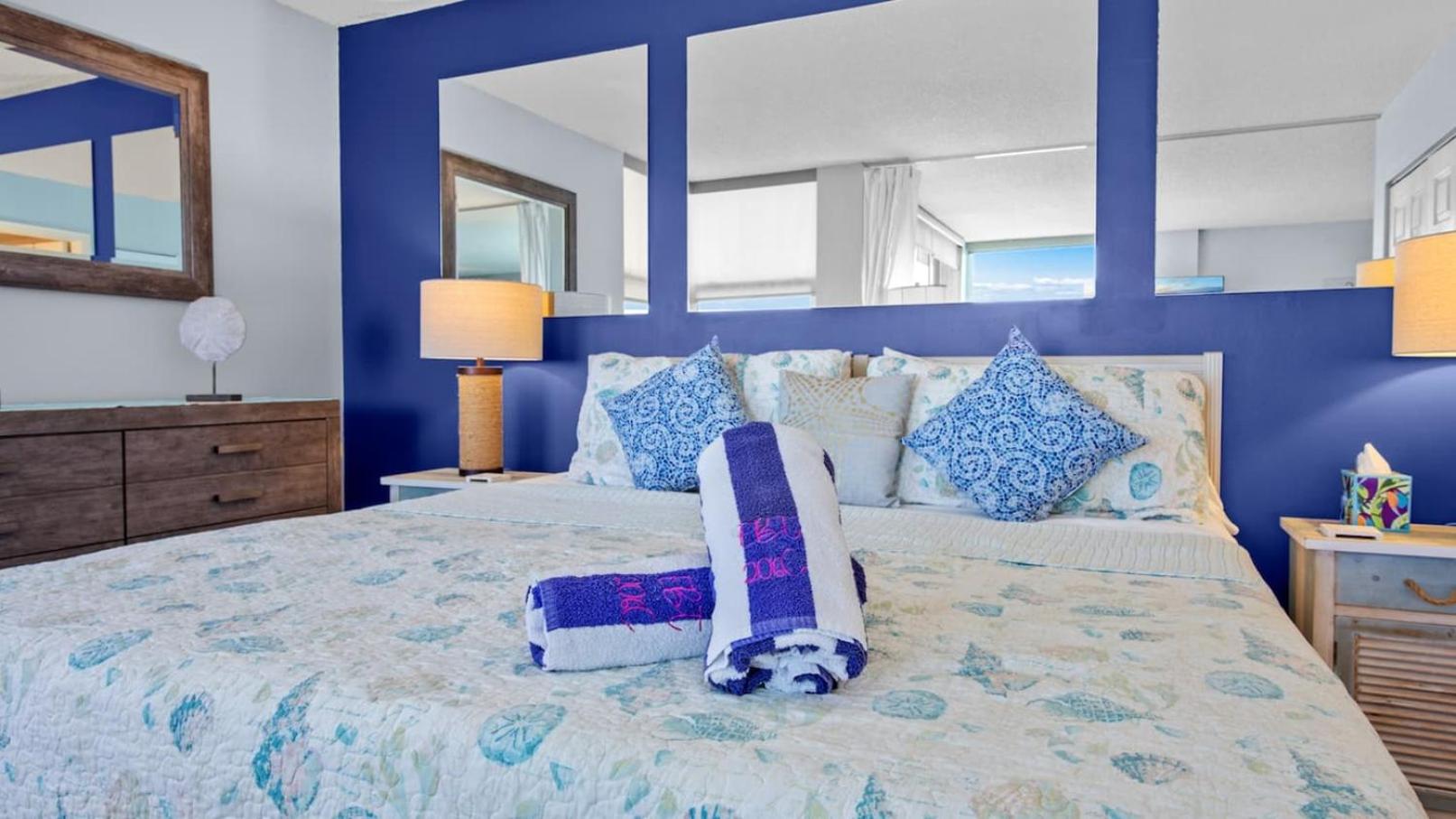 Gulf Water Views 2 bikes, beach gear weekly stay