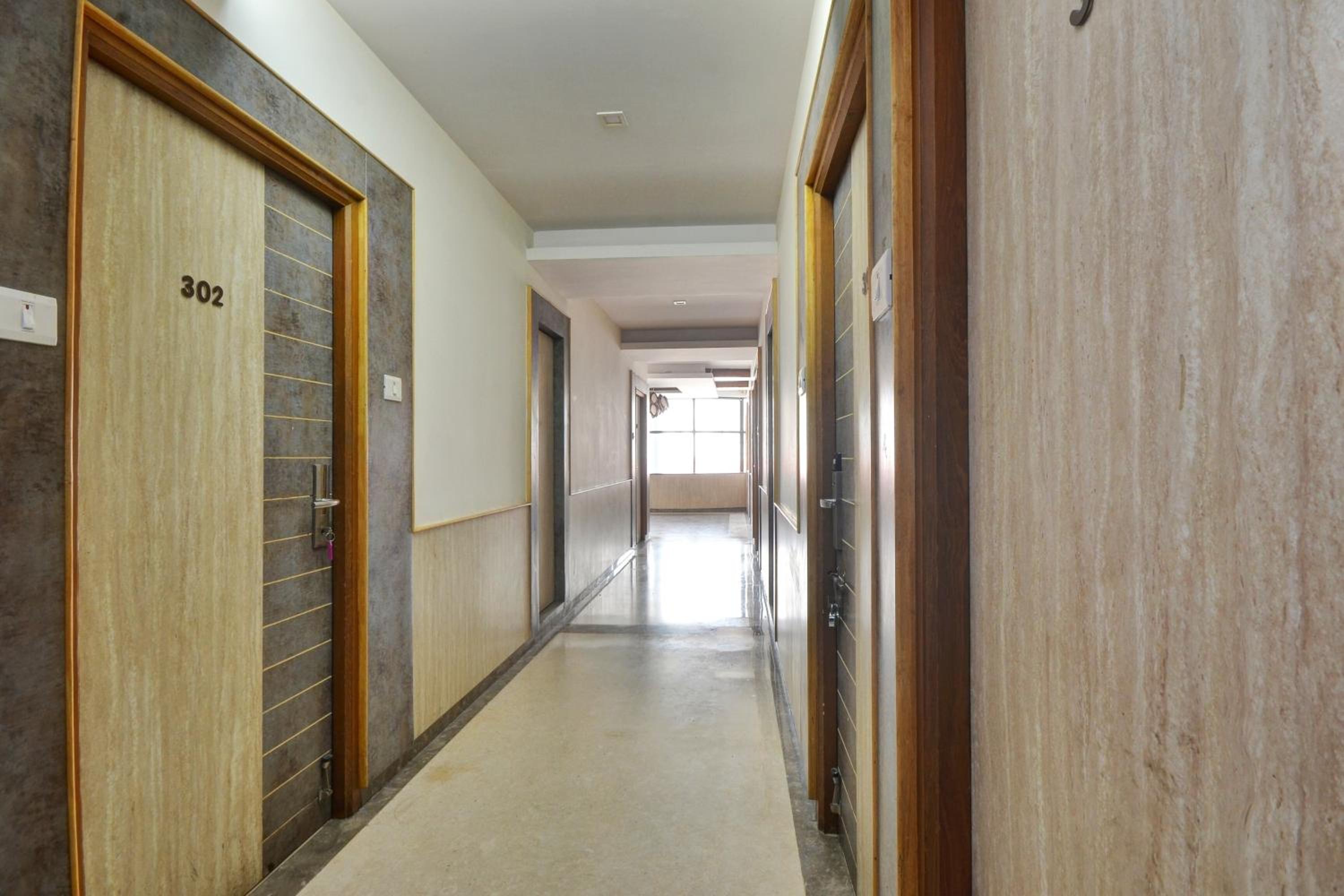 FabHotel Grand Gunas, photo 9