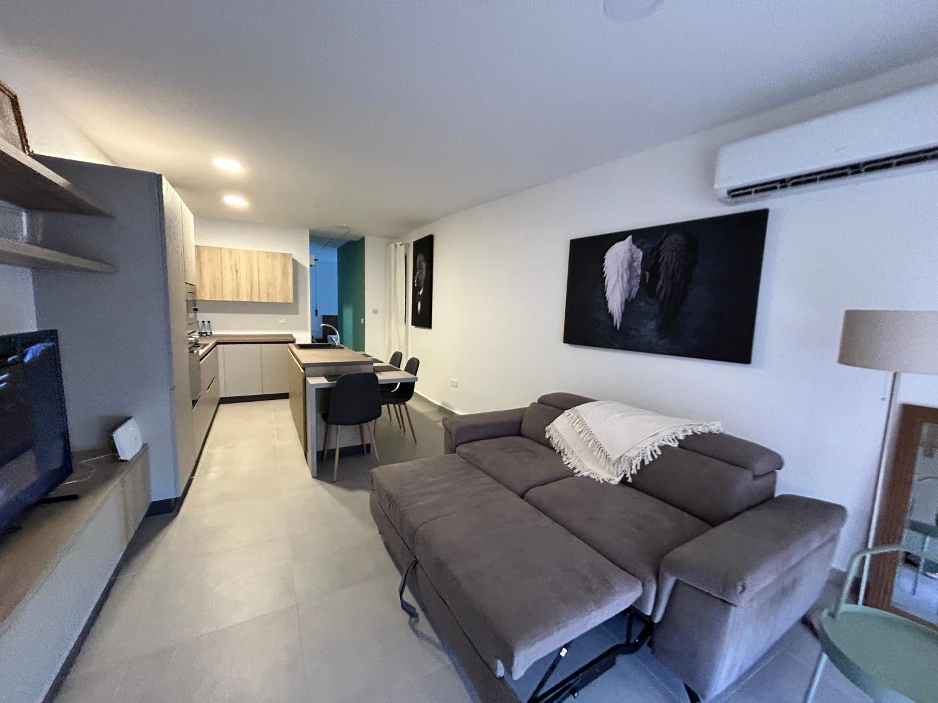 Stylish Seaside 1br Maisonette Marsaxlokk Bay